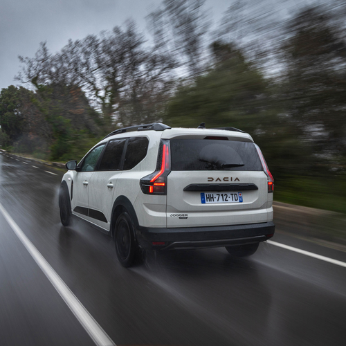 2026 Dacia Jogger Hybrid 155 Extreme Rear View