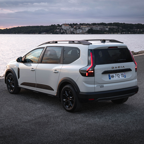 2026 Dacia Jogger Hybrid 155 Extreme Rear View