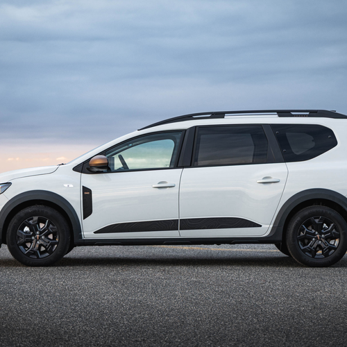 2026 Dacia Jogger Hybrid 155 Extreme Side View
