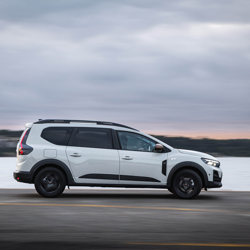 2026 Dacia Jogger Hybrid 155 Extreme Side View