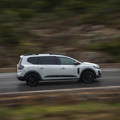 2026 Dacia Jogger Hybrid 155 Extreme Side View