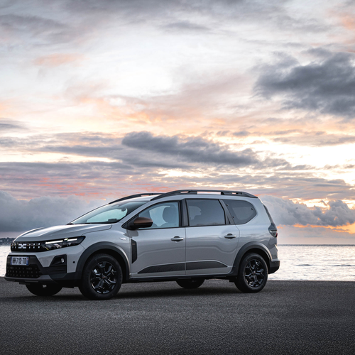 2026 Dacia Jogger Hybrid 155 Extreme Side View