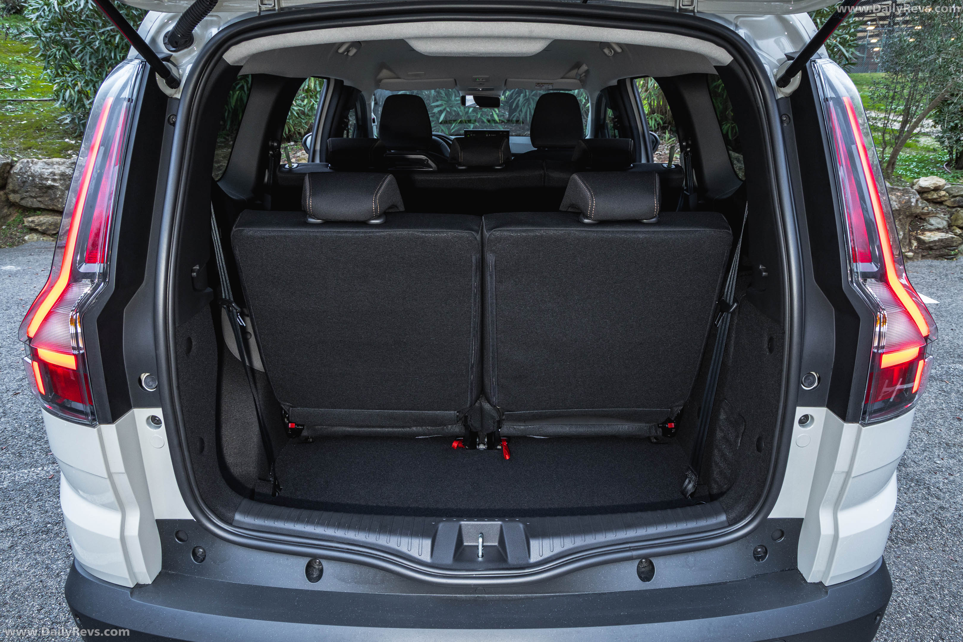 2026 Dacia Jogger Hybrid 155 Extreme Interior