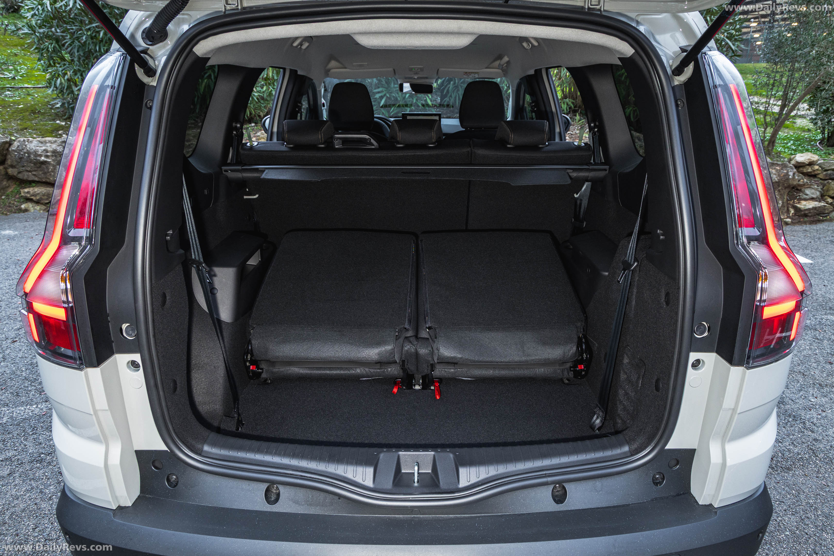 2026 Dacia Jogger Hybrid 155 Extreme Interior