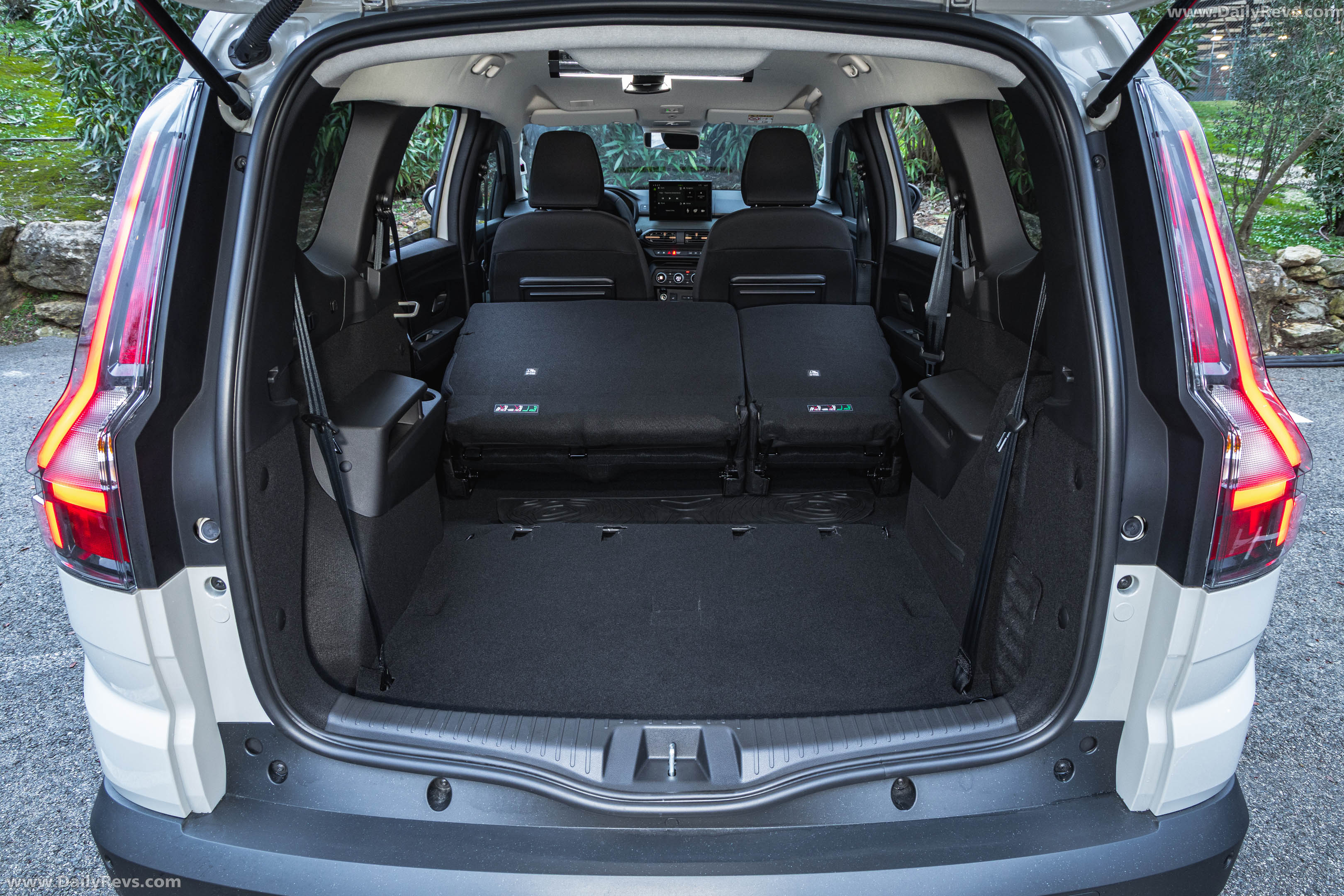2026 Dacia Jogger Hybrid 155 Extreme Interior