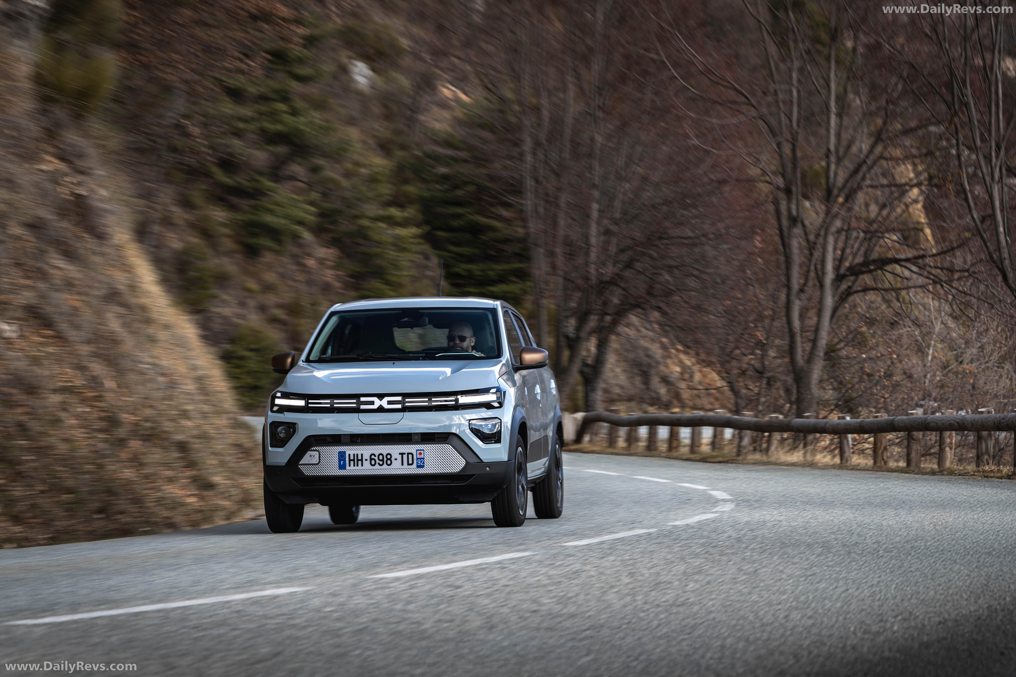 2026 2026 Dacia Spring Extreme Front View