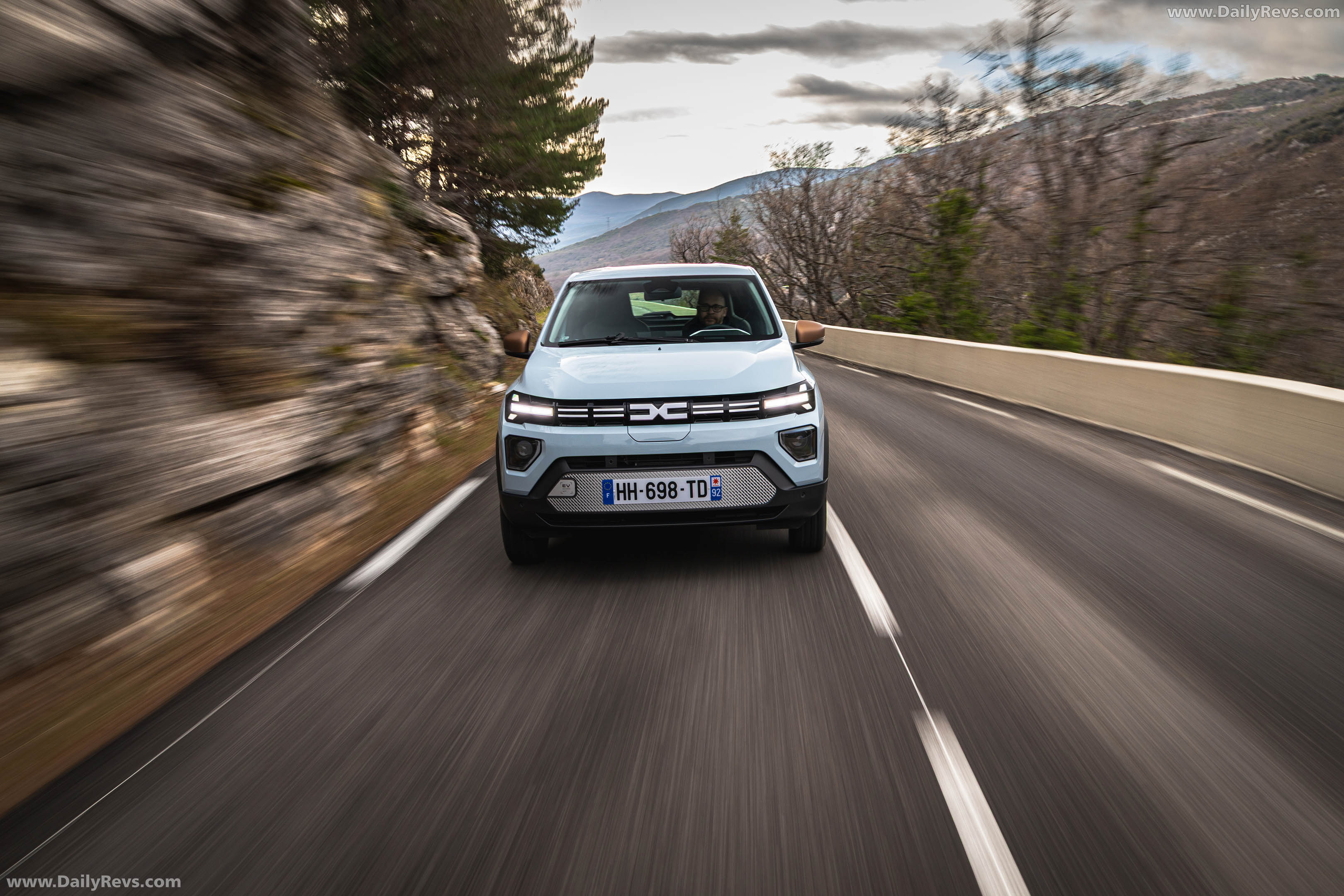 2026 2026 Dacia Spring Extreme Front View