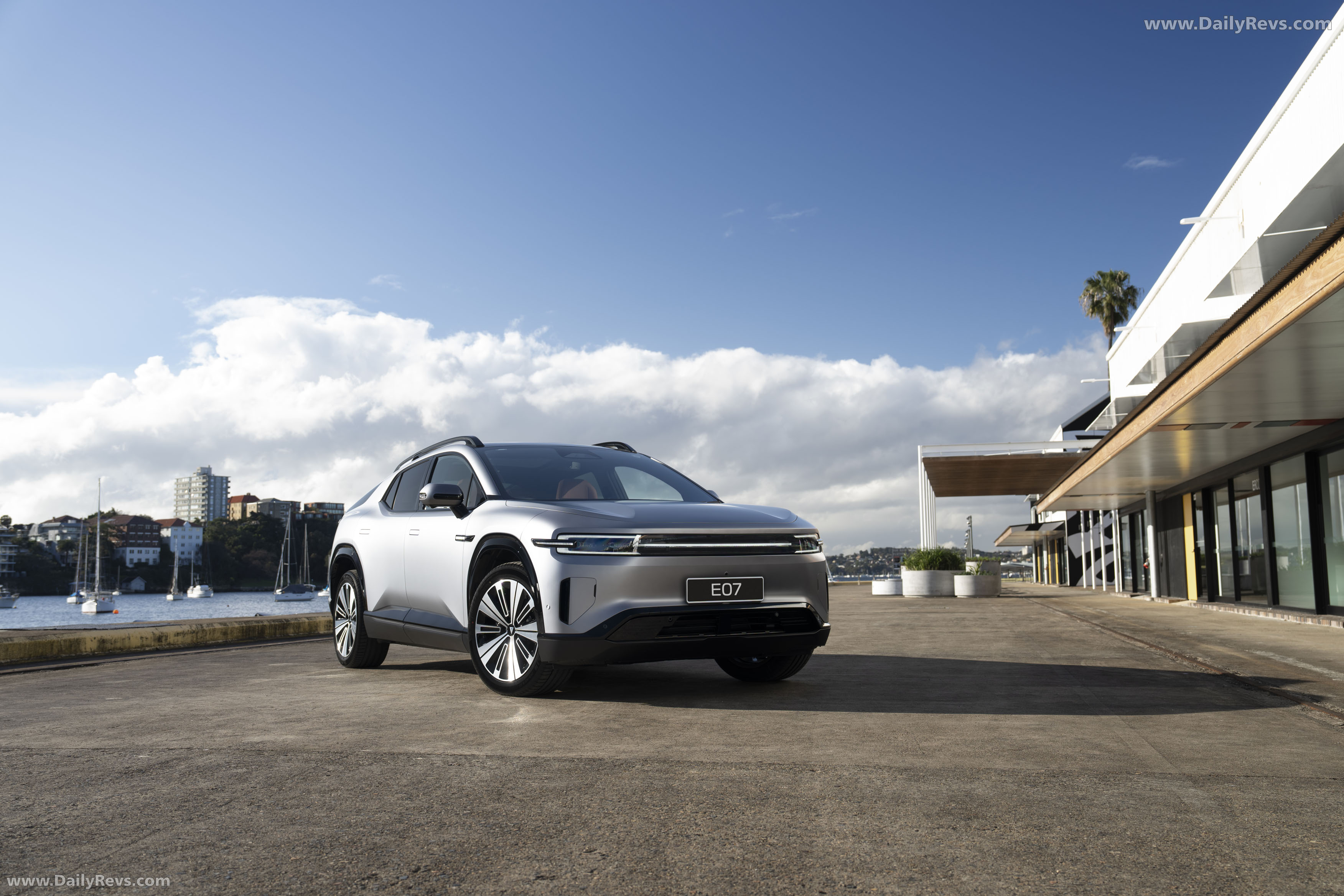2026 Deepal E07 Front View