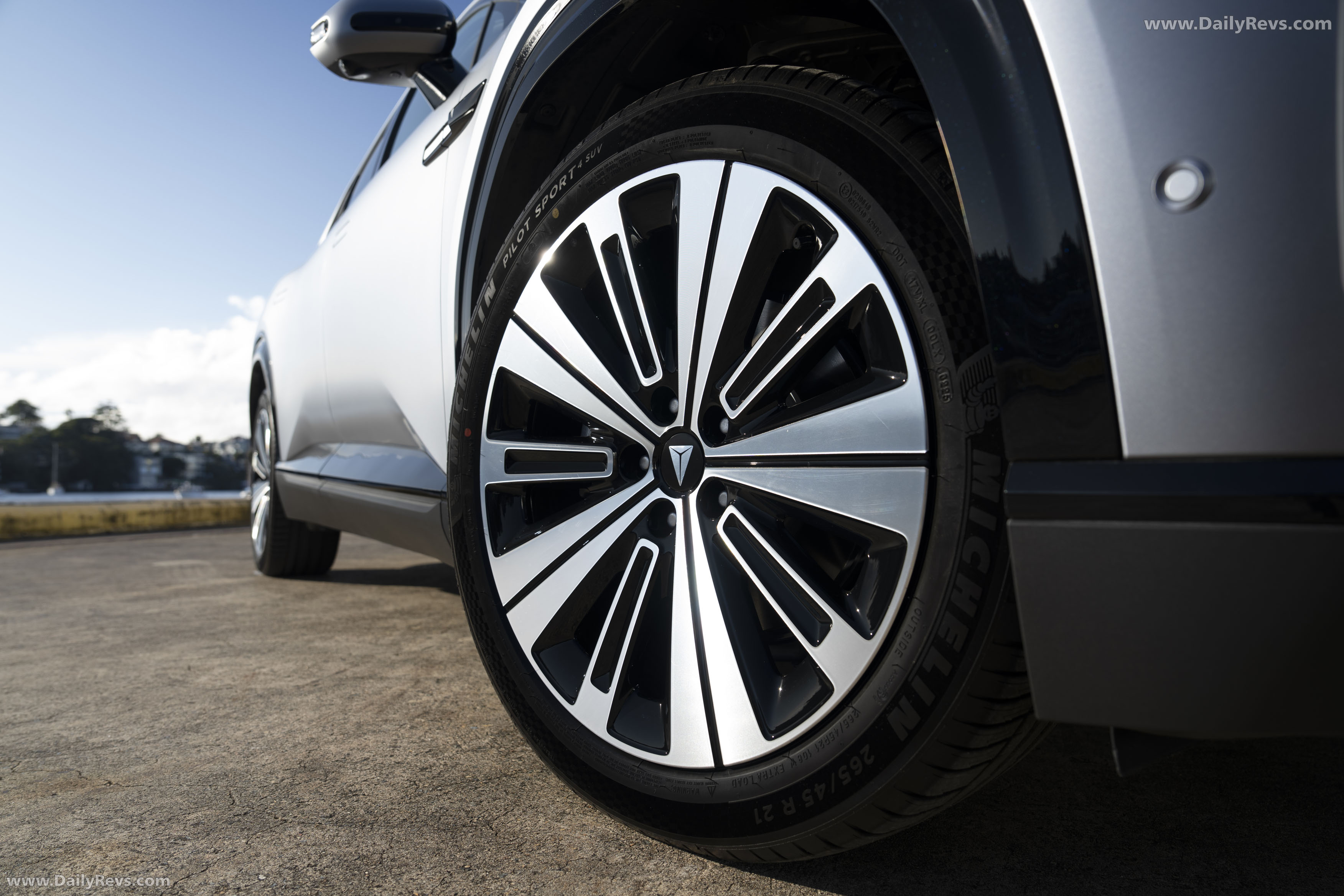 2026 Deepal E07 Exterior