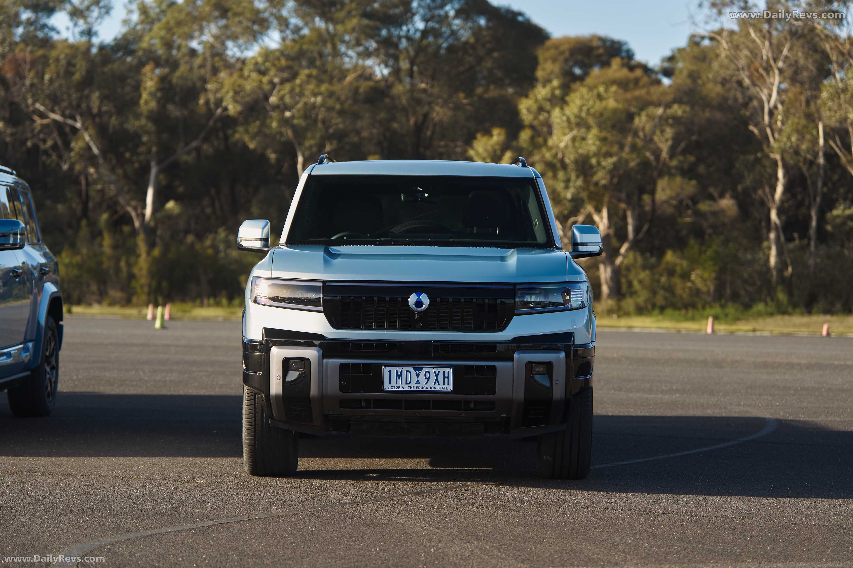 2026 Denza B8 Front View