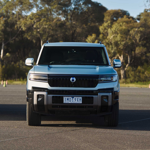 2026 Denza B8 Front View