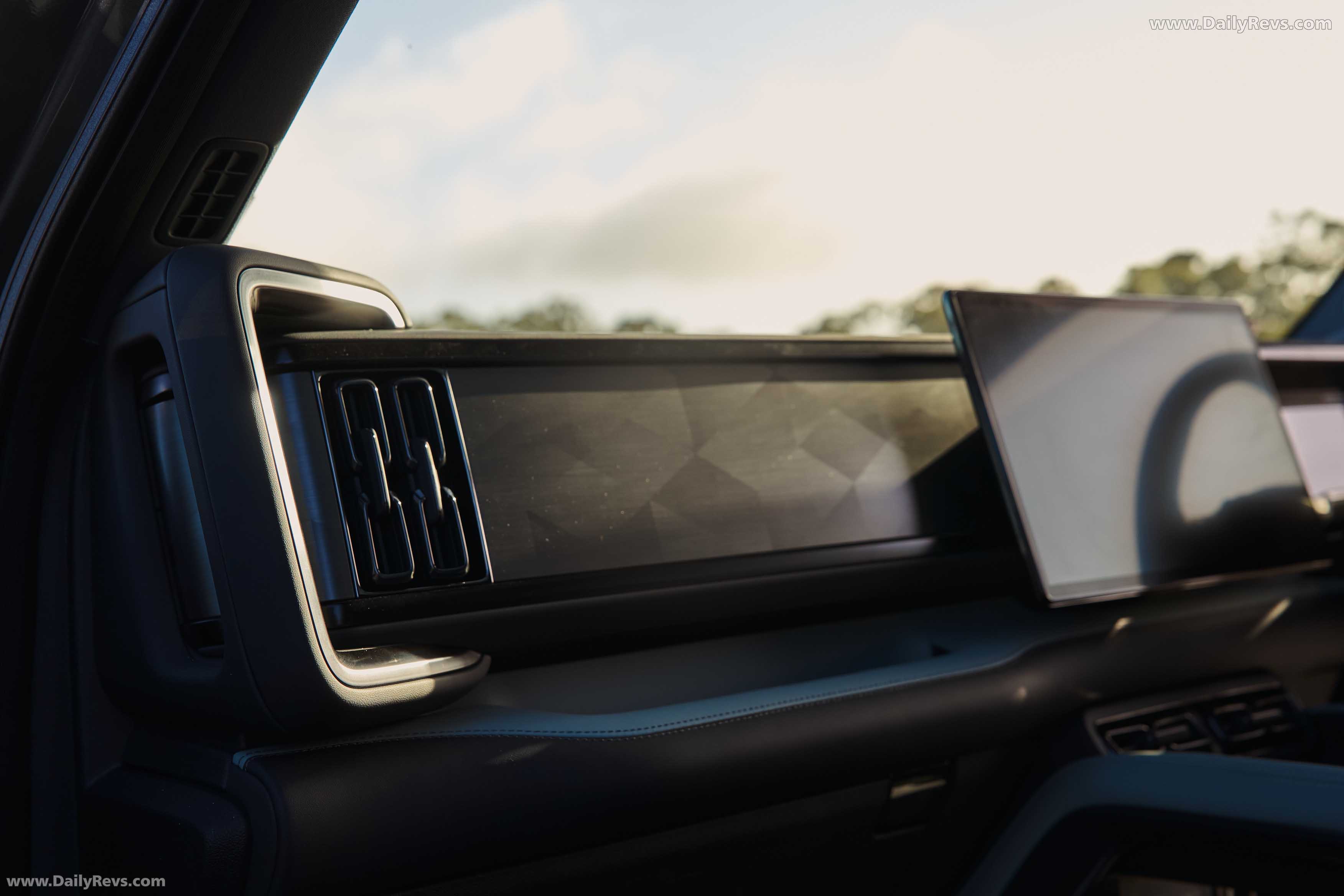 2026 Denza B8 Interior