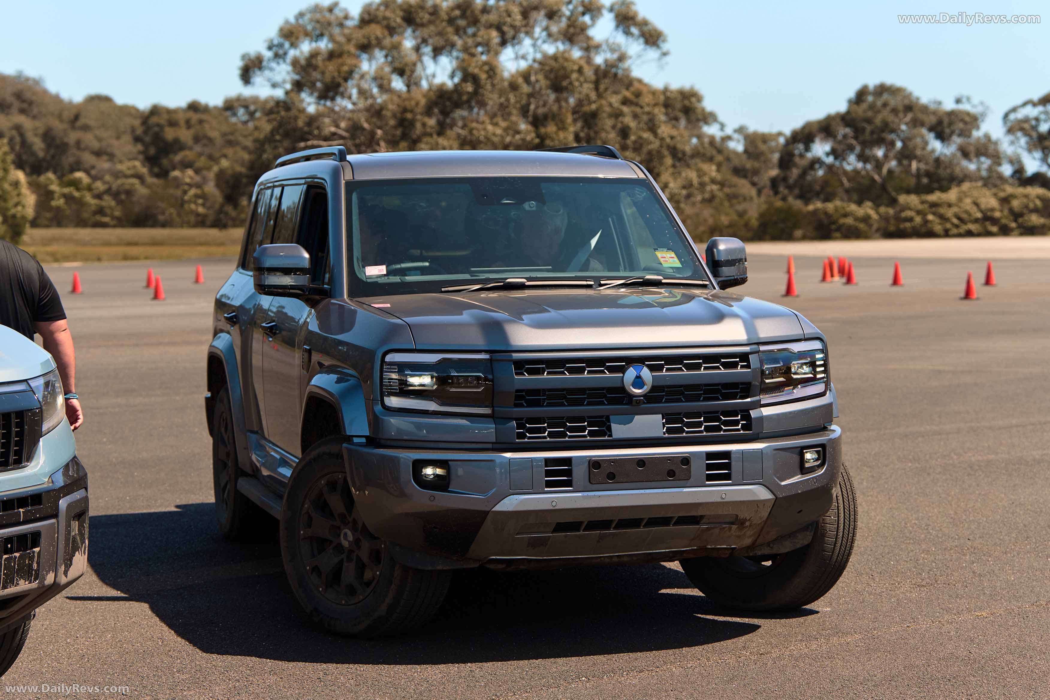 2026 Denza B5 Front View