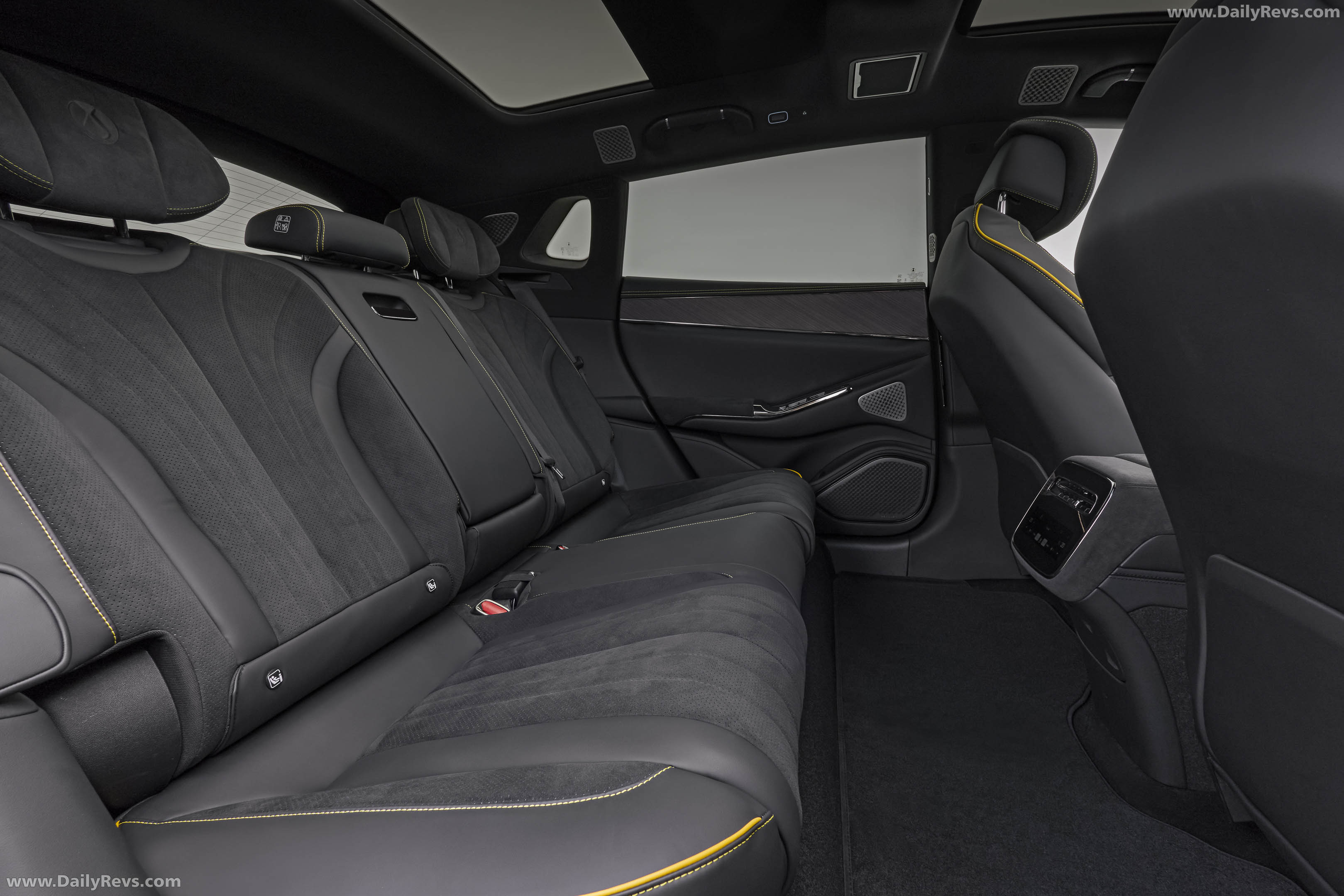 2026 Denza Z9GT European Version Interior