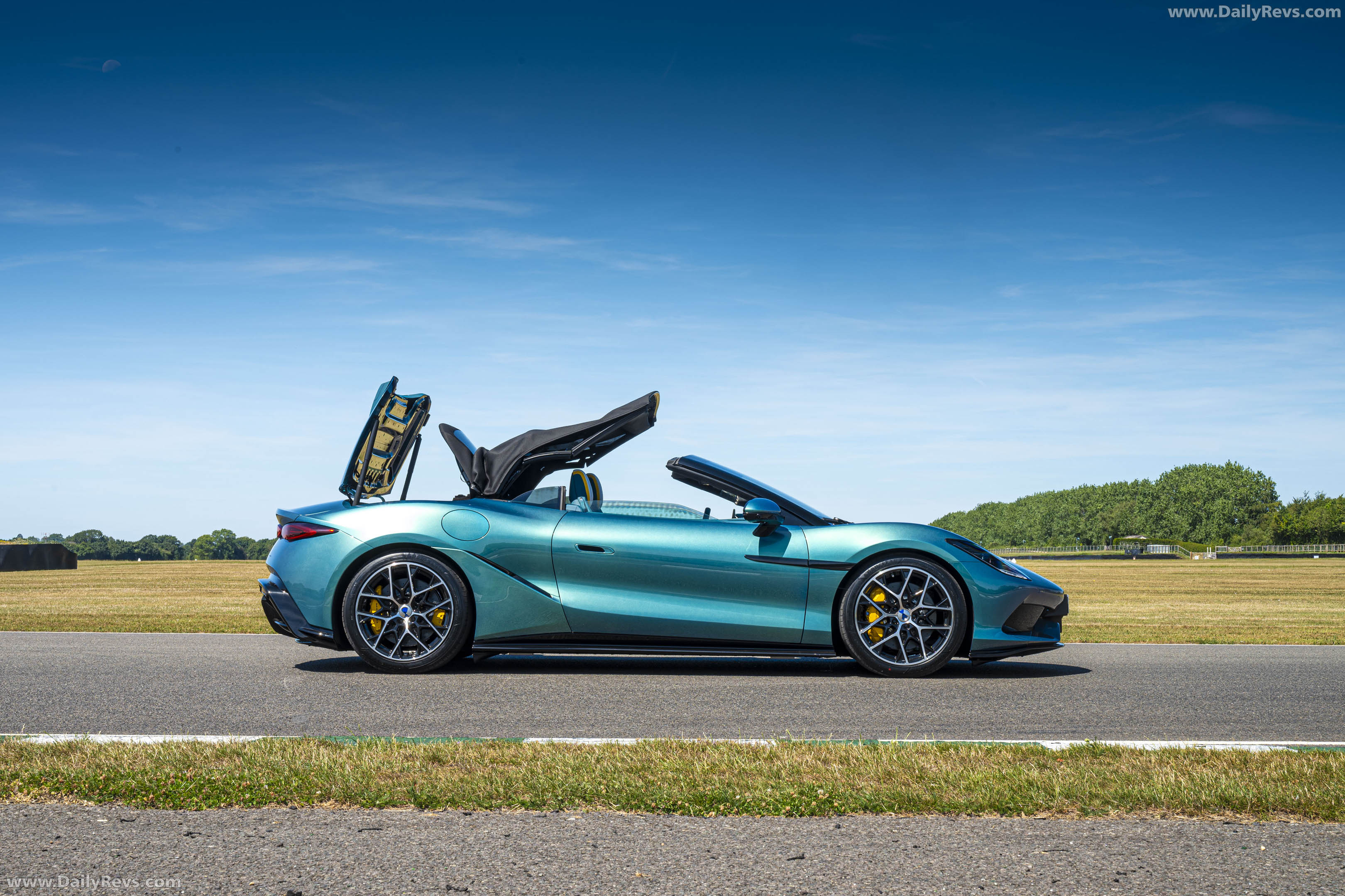 2027 Denza Z Spider Side View