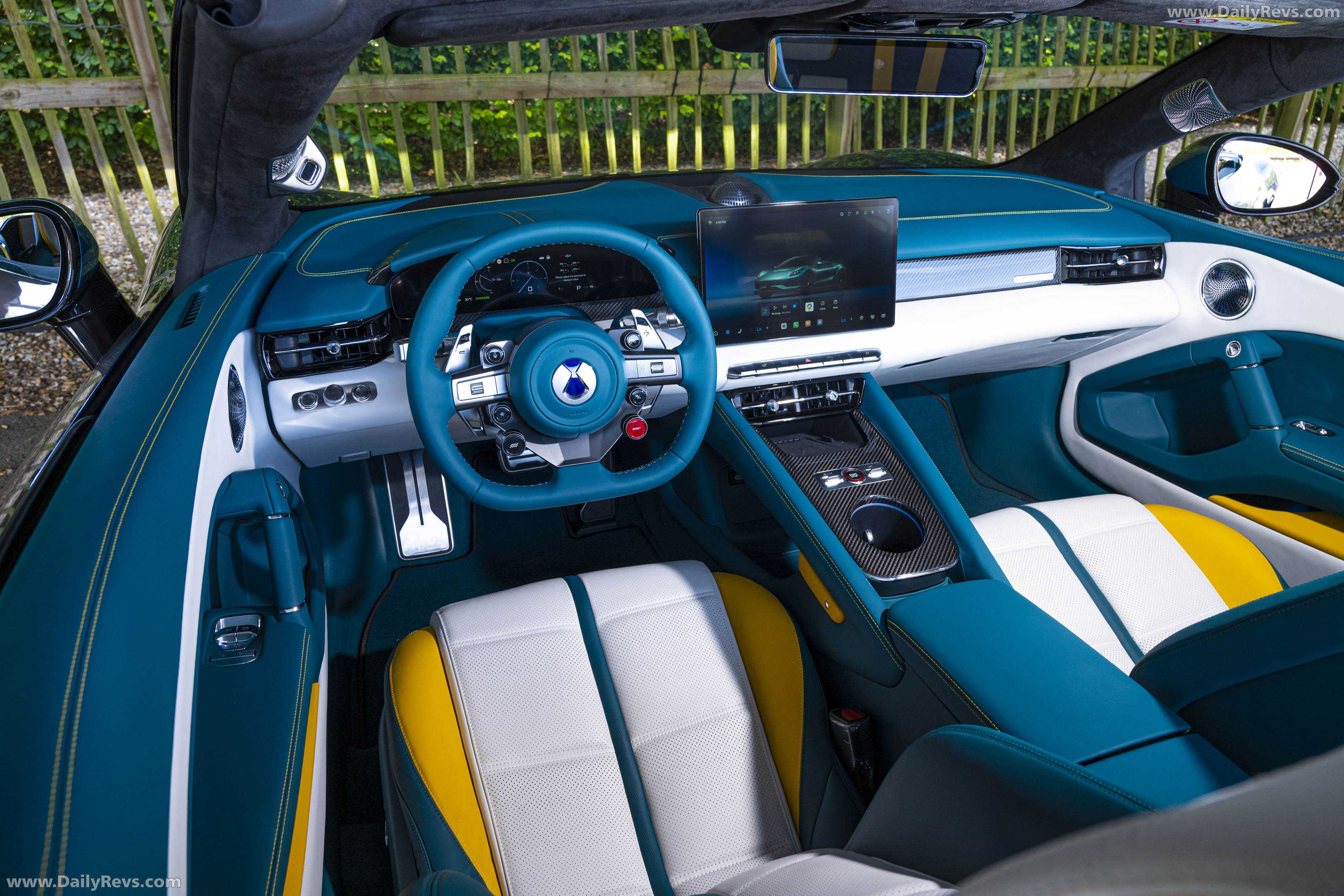 2027 Denza Z Spider Interior