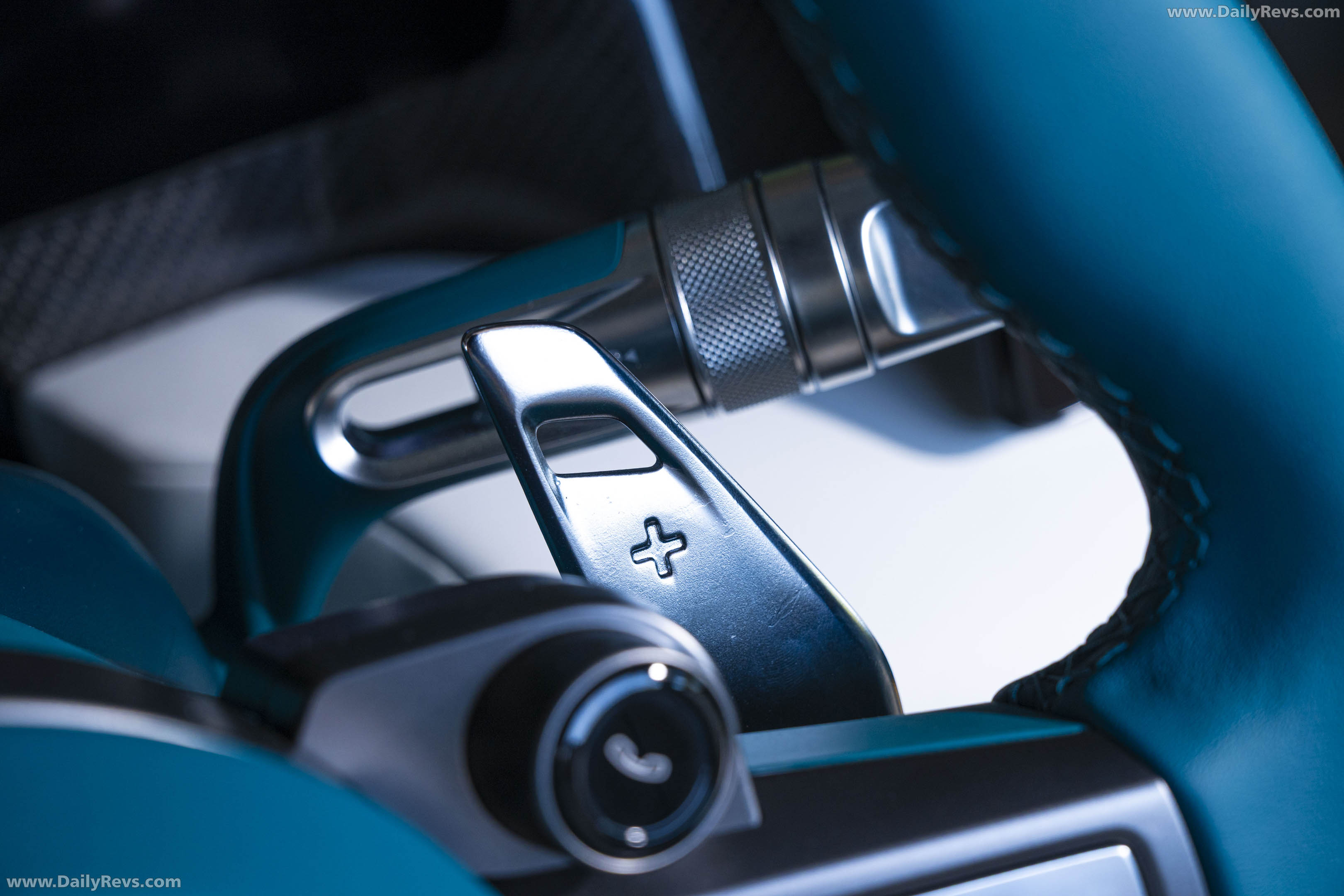 2027 Denza Z Spider Interior