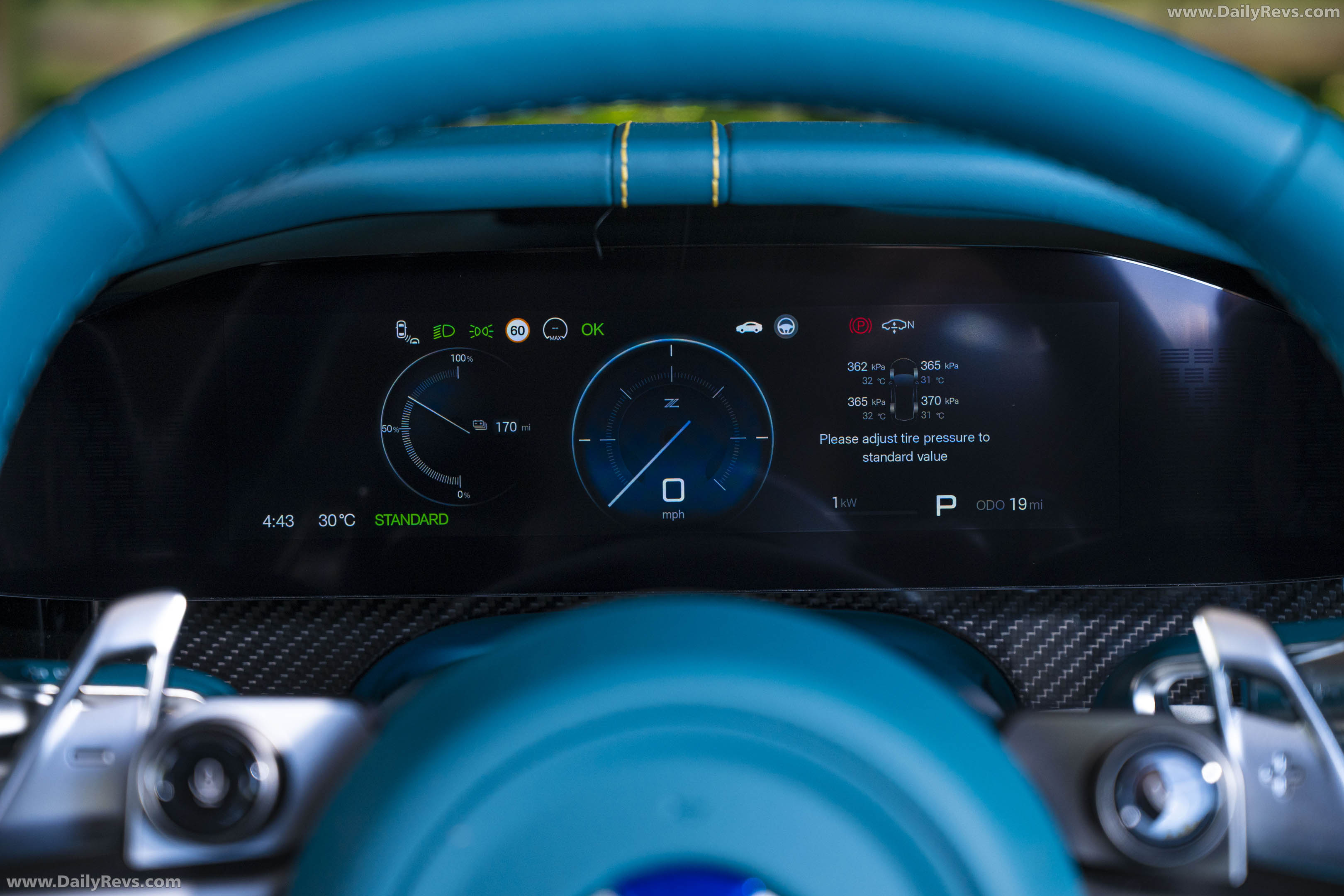 2027 Denza Z Spider Interior