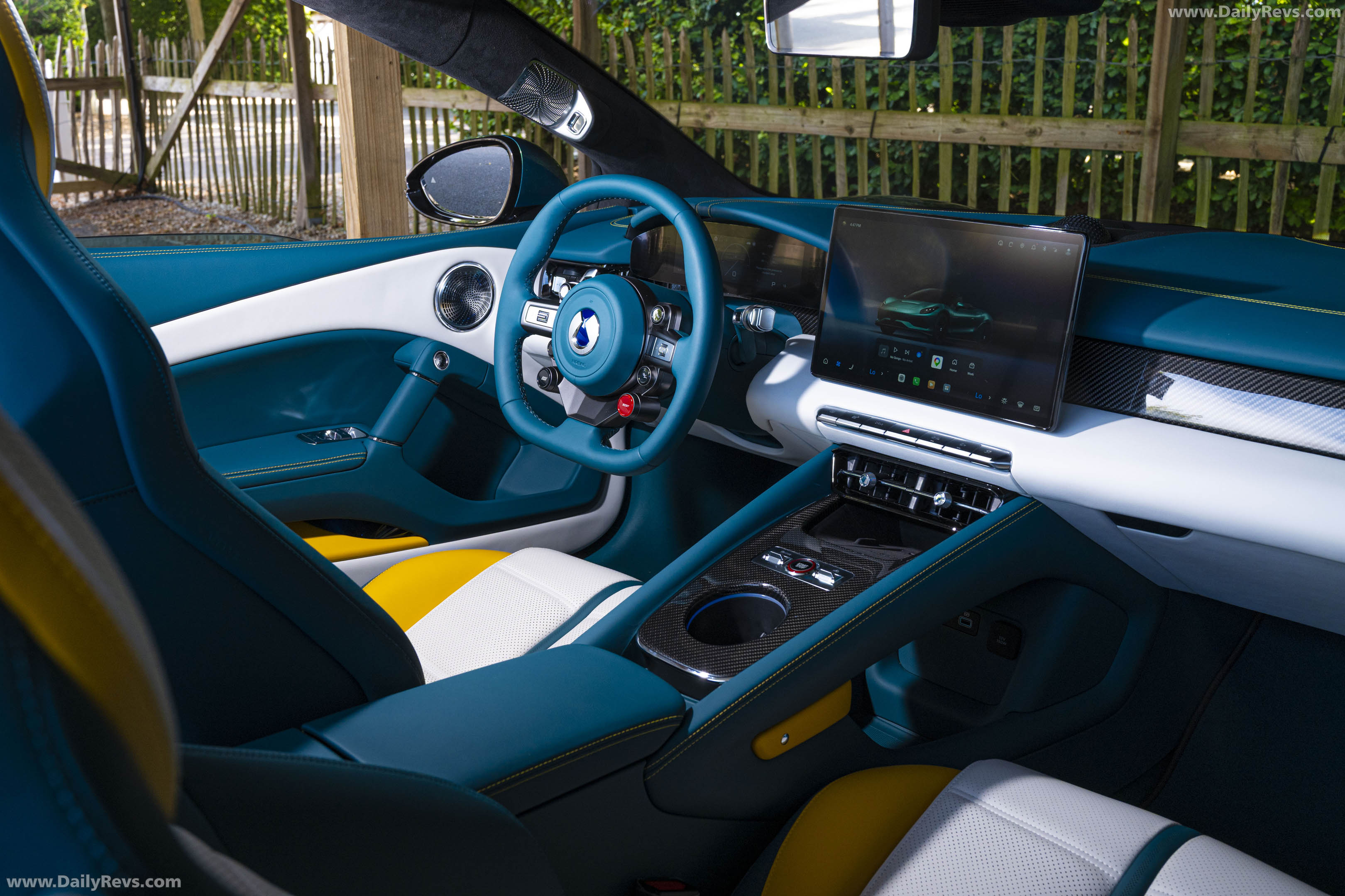 2027 Denza Z Spider Interior