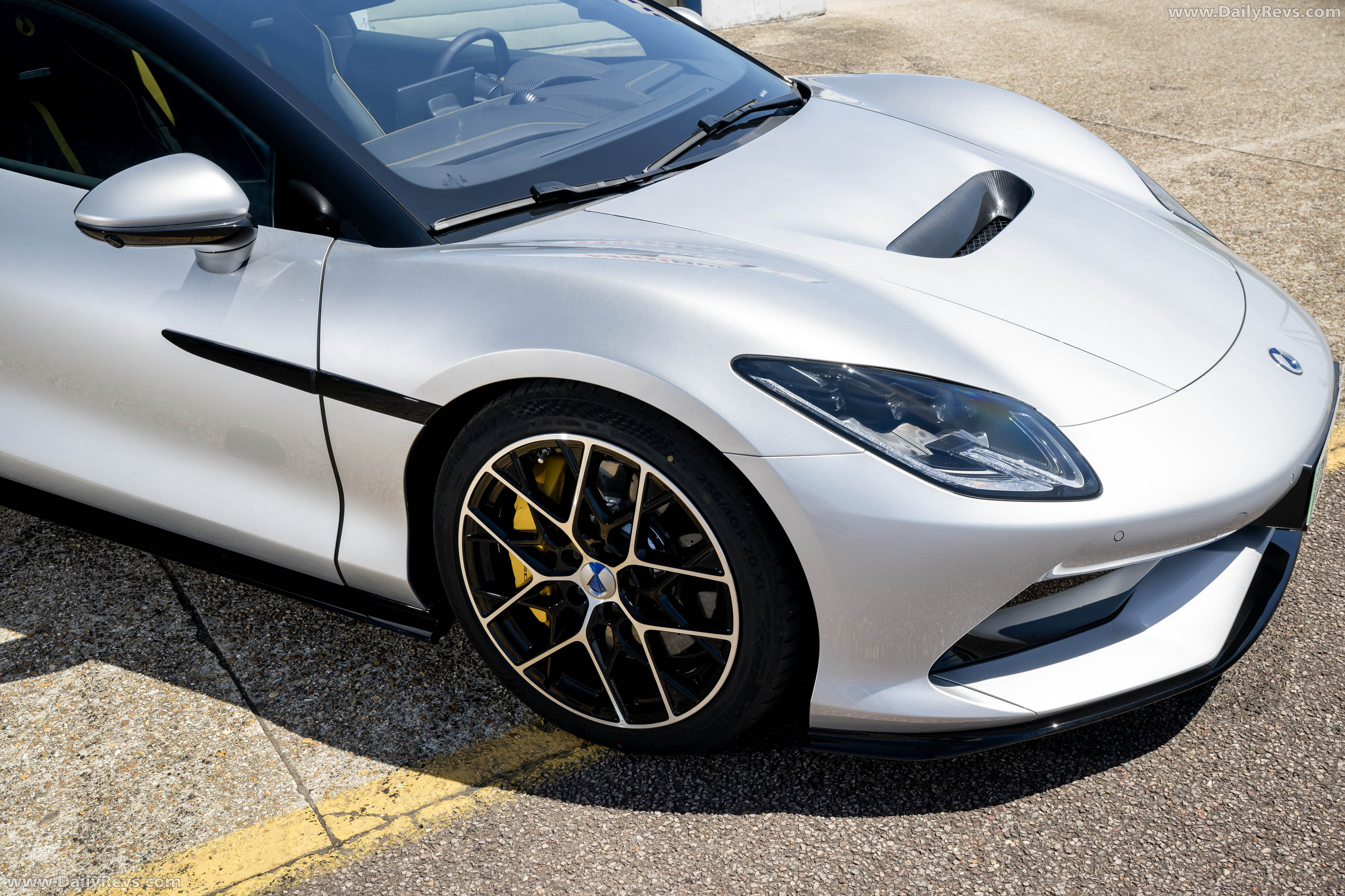 2027 Denza Z Coupe Silverstone Silver Exterior
