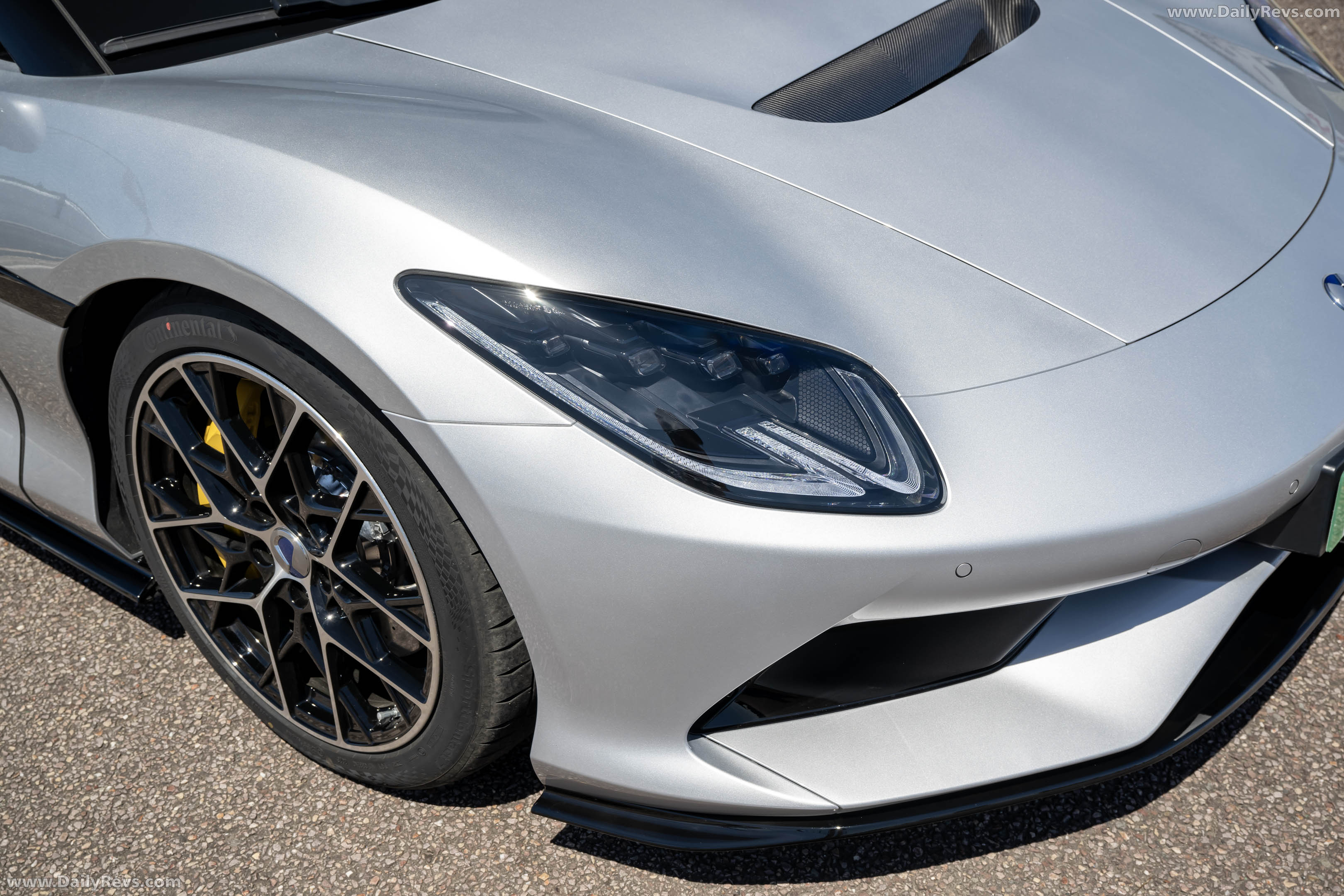 2027 Denza Z Coupe Silverstone Silver Exterior