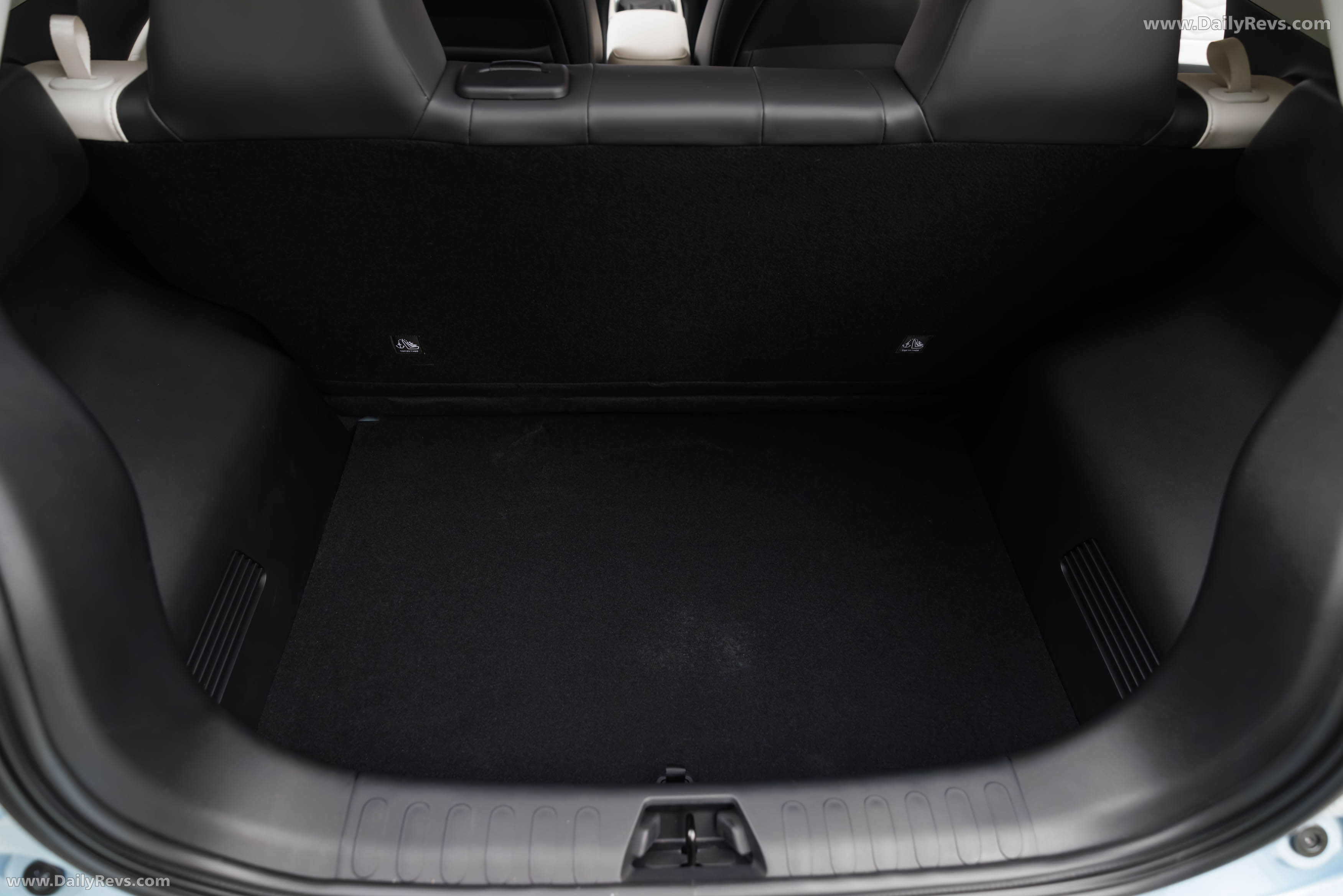 2026 Dongfeng Box Interior