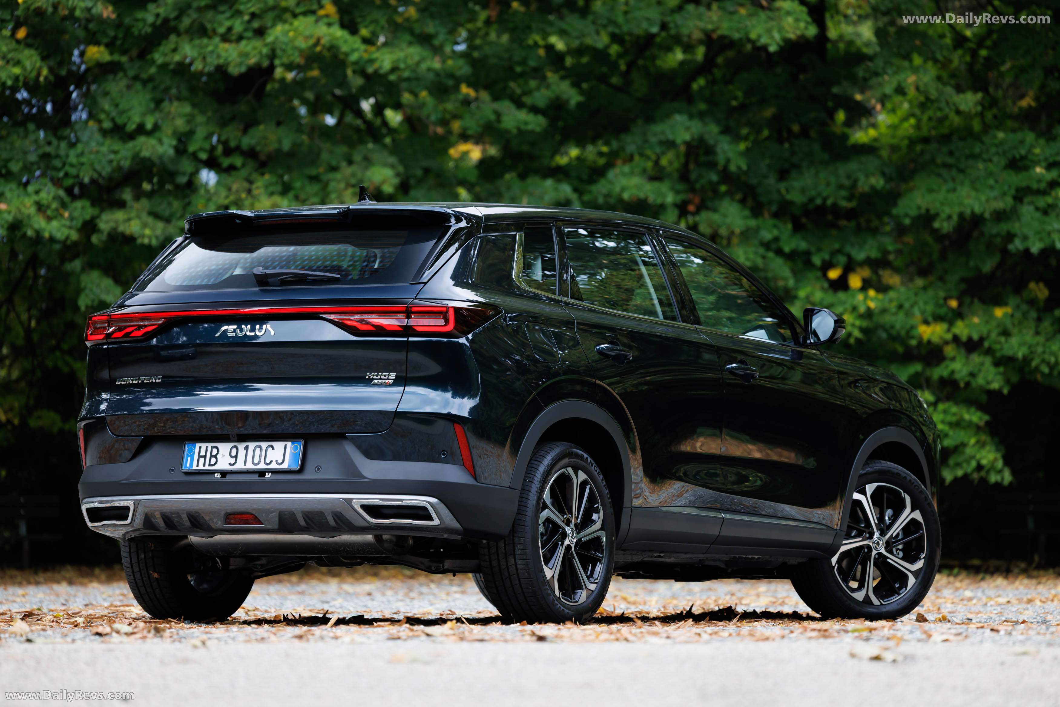 2026 Dongfeng Huge Rear View