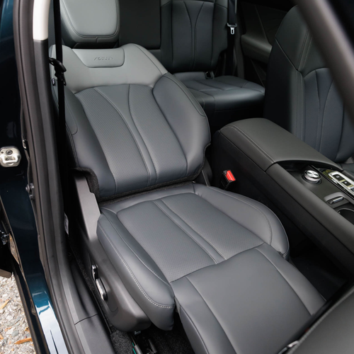 2026 Dongfeng Huge Interior