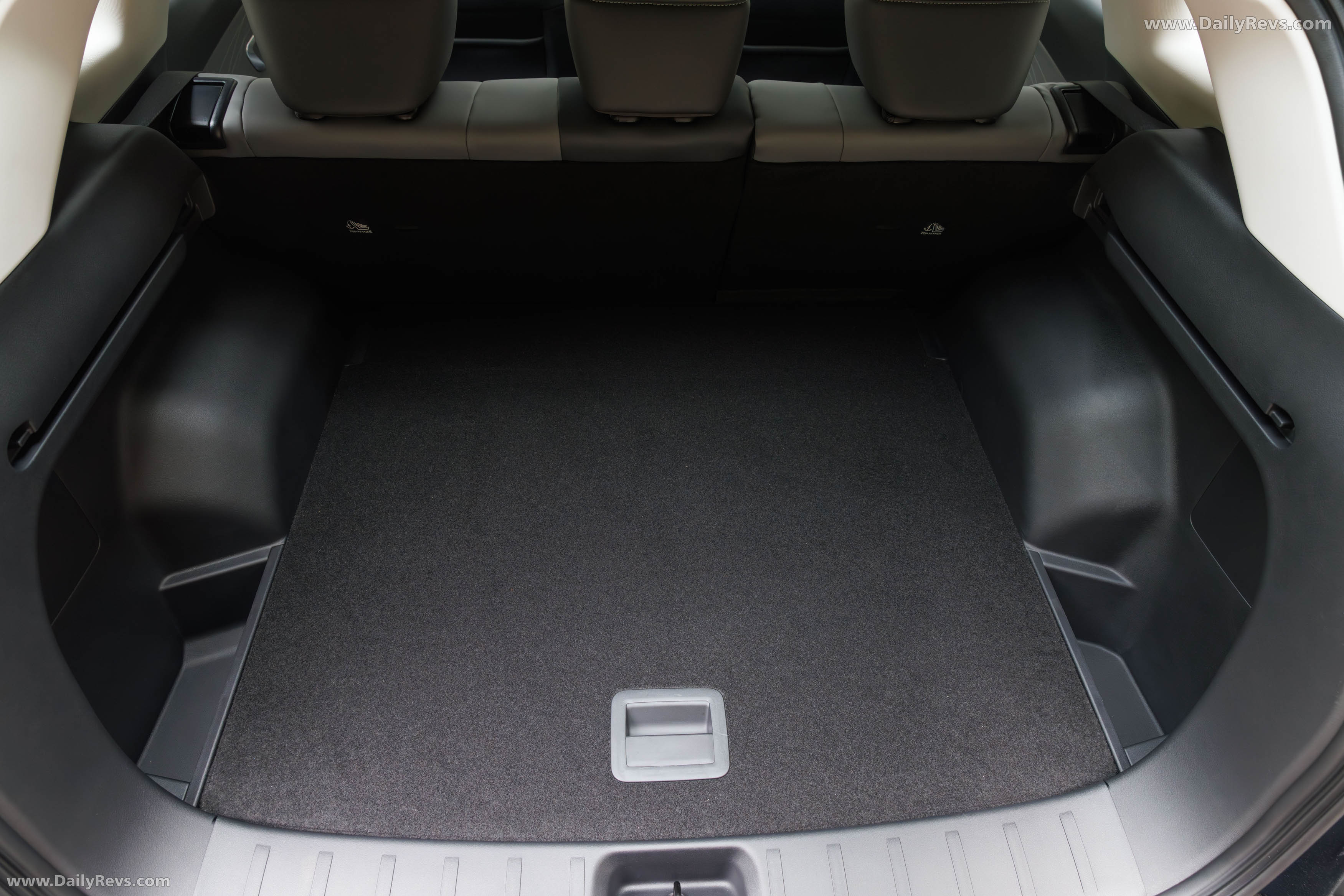 2026 Dongfeng Huge Interior