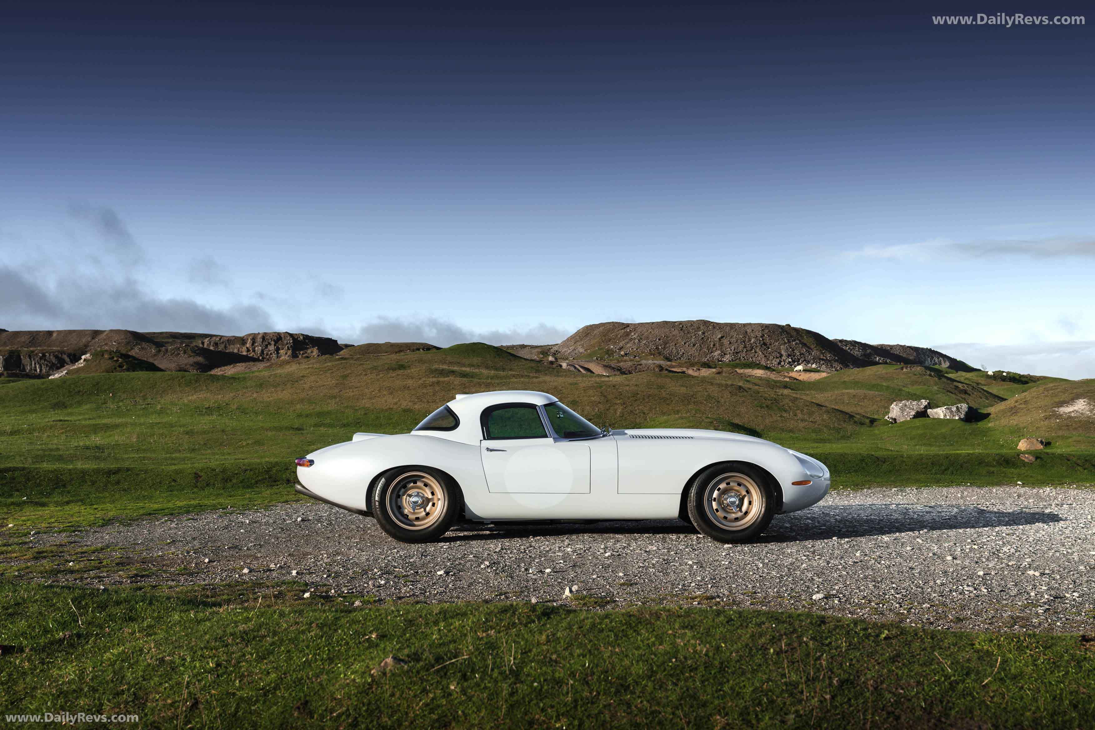 2026 Eagle Lightweight GTR Side View
