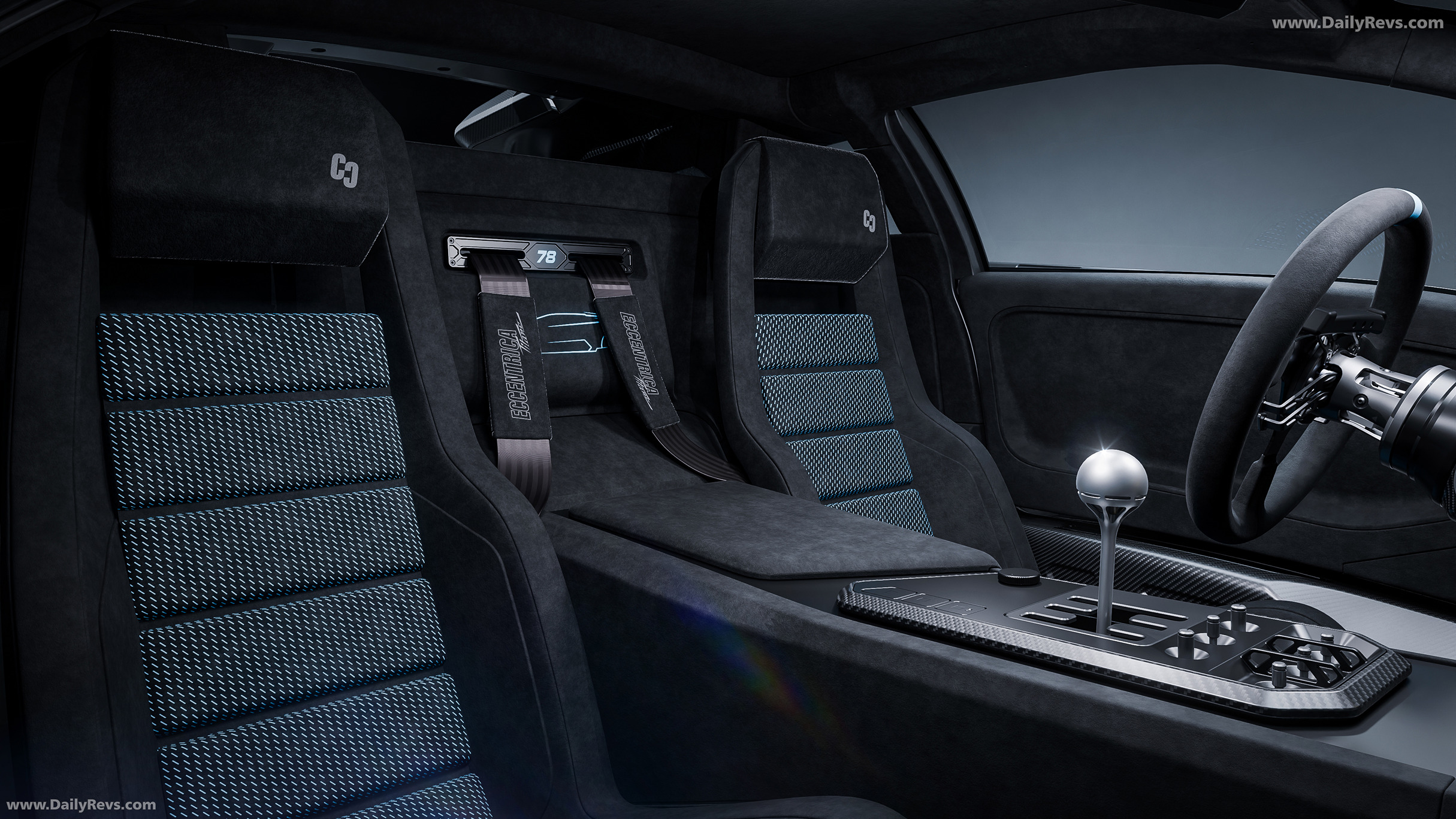 2026 Eccentrica V12 Pacchetto Titano Interior