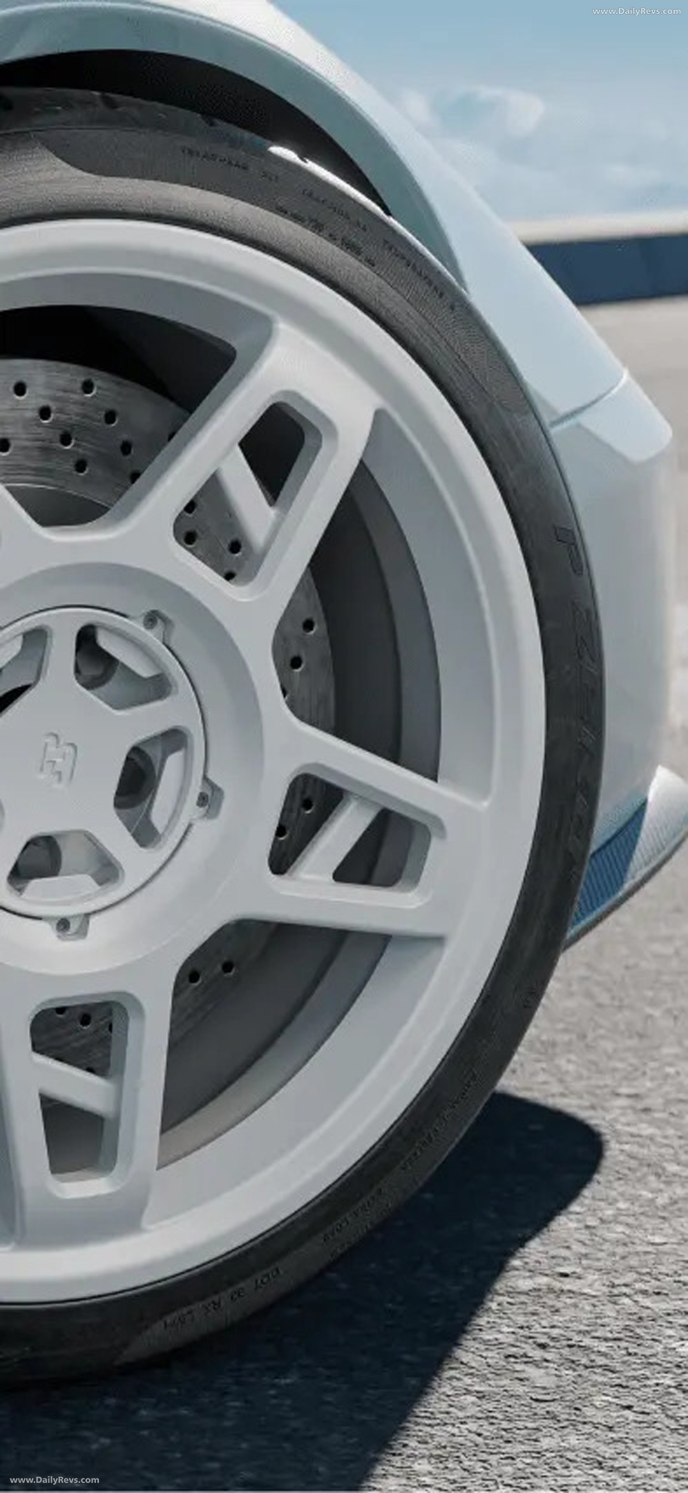 2027 Eccentrica V12 Roadster Exterior