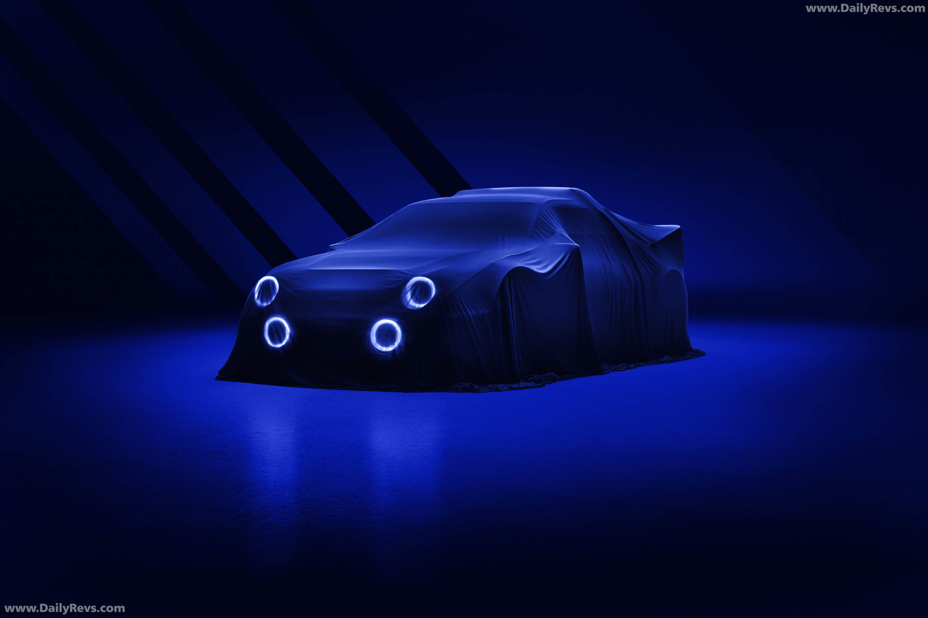 2024 Evoluto 355 Front View