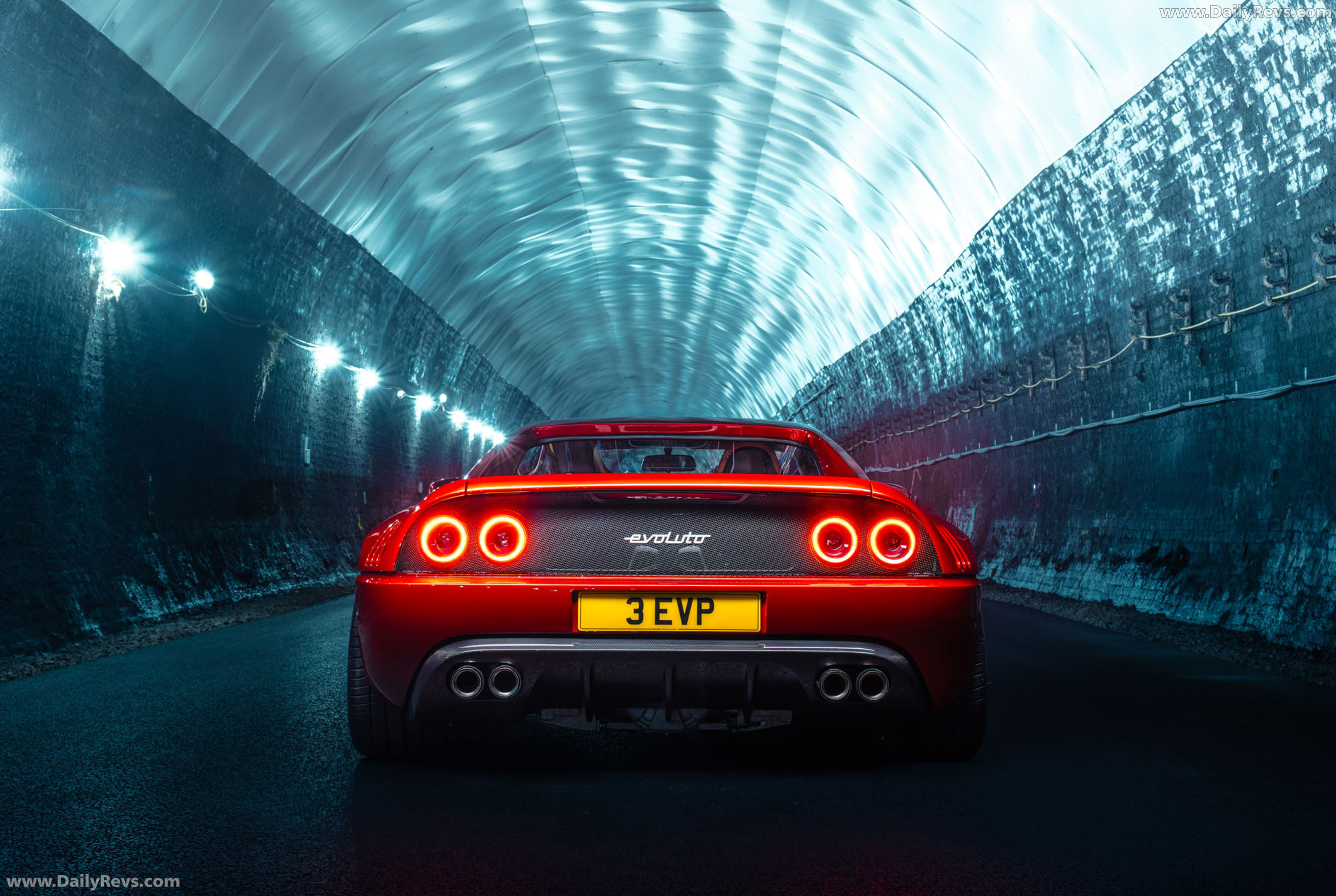 2024 Evoluto 355 Rear View