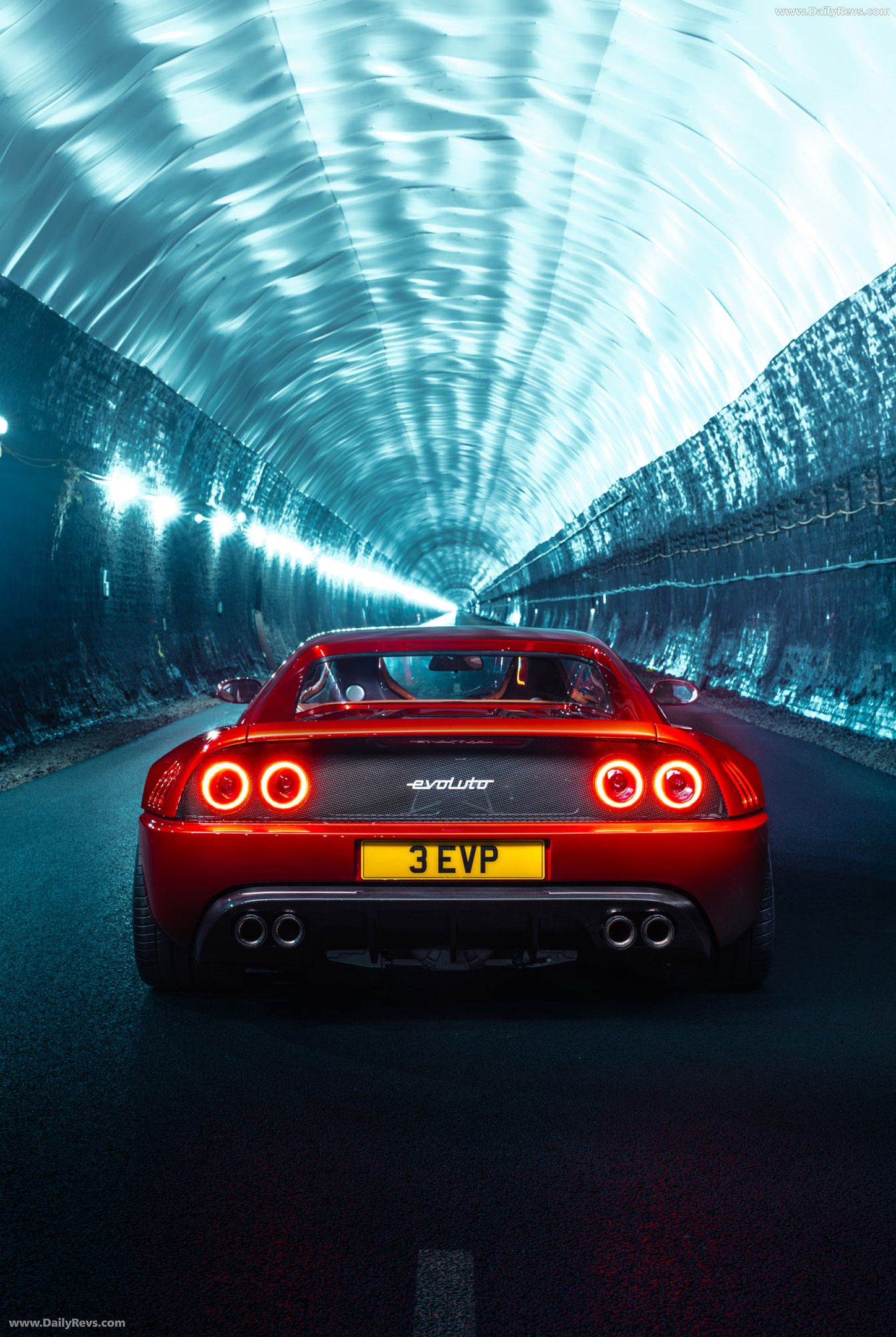 2024 Evoluto 355 Rear View