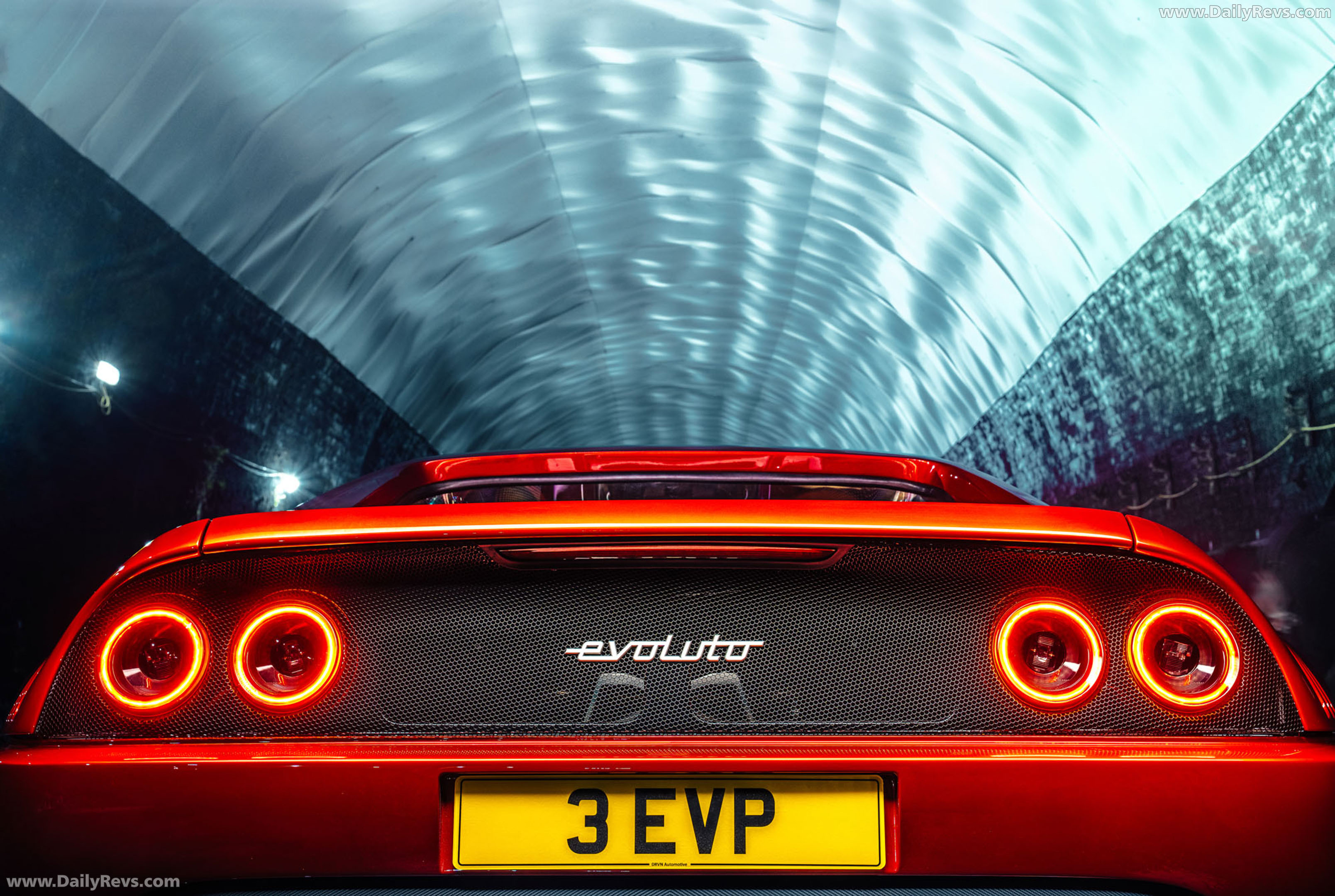 2024 Evoluto 355 Exterior