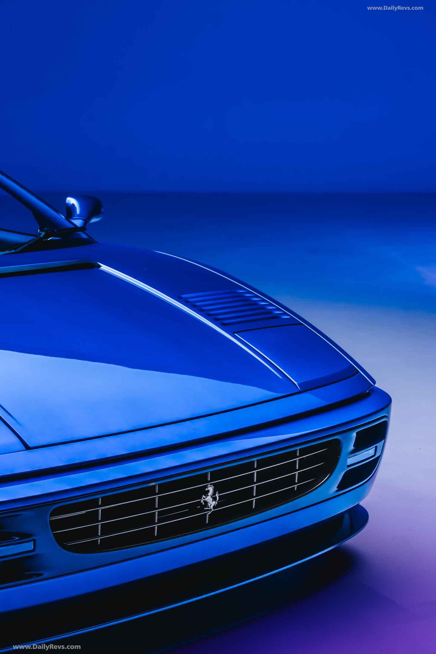 2024 Evoluto 355 Exterior