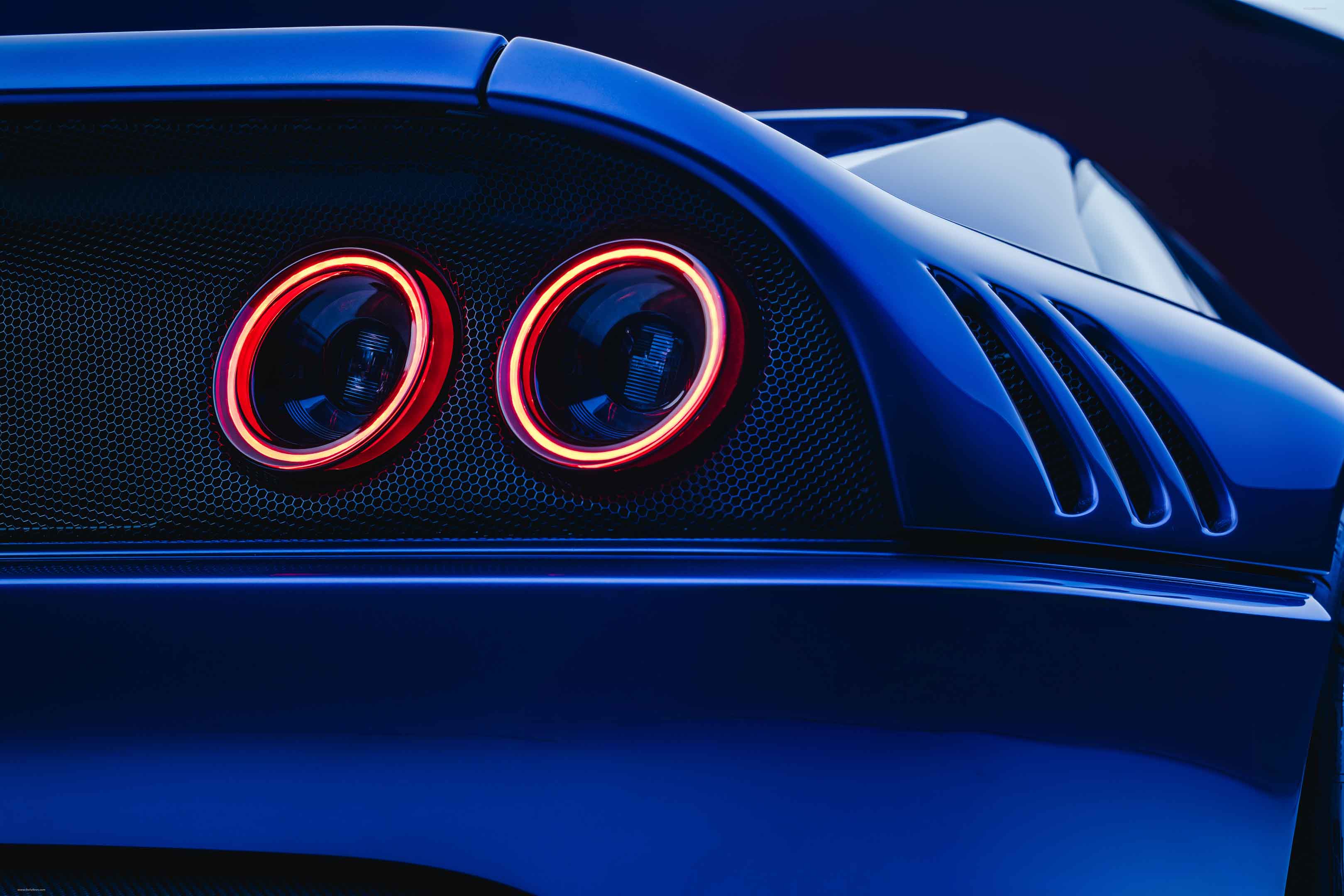 2024 Evoluto 355 Exterior