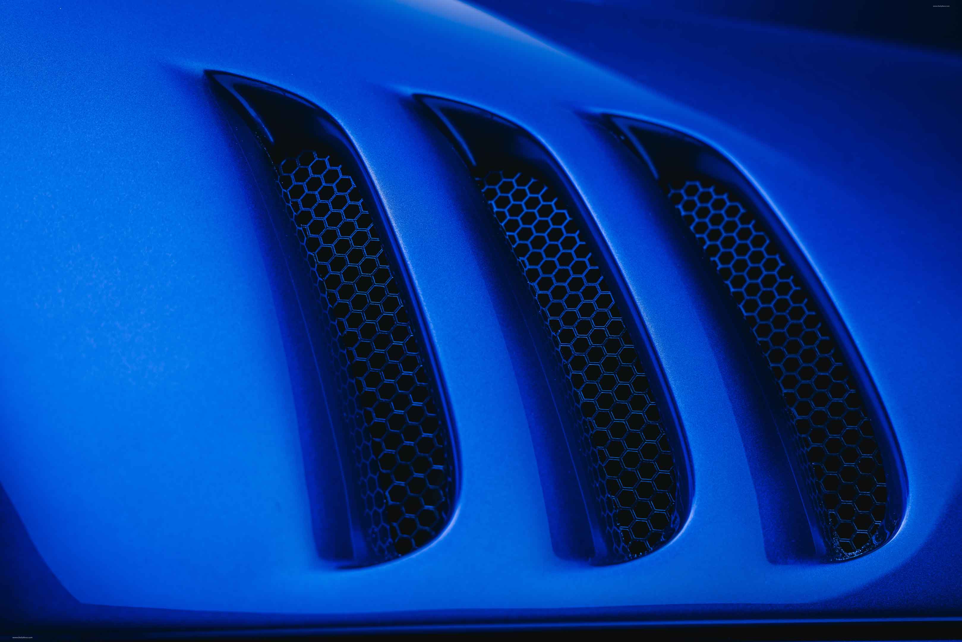 2024 Evoluto 355 Exterior