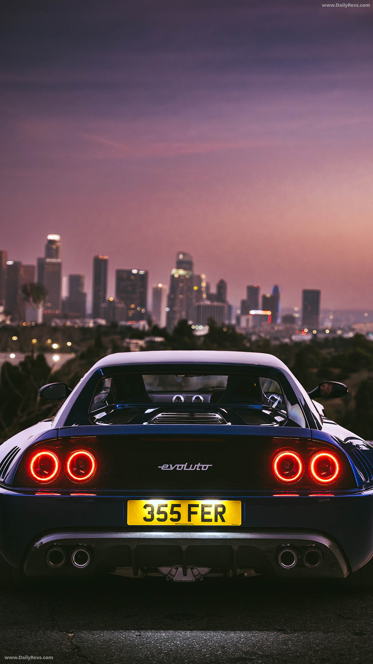 2024 Evoluto 355 Exterior