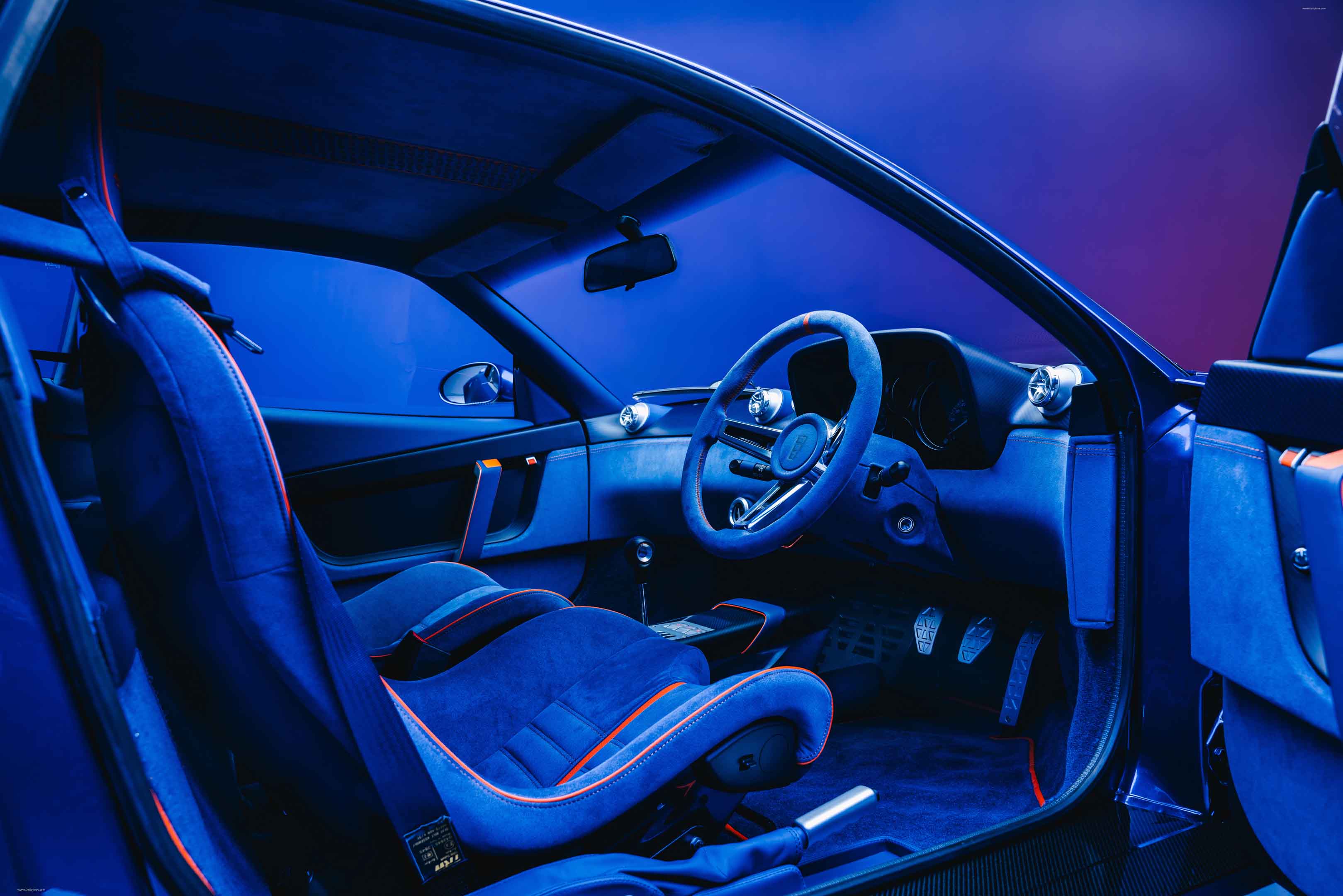 2024 Evoluto 355 Interior