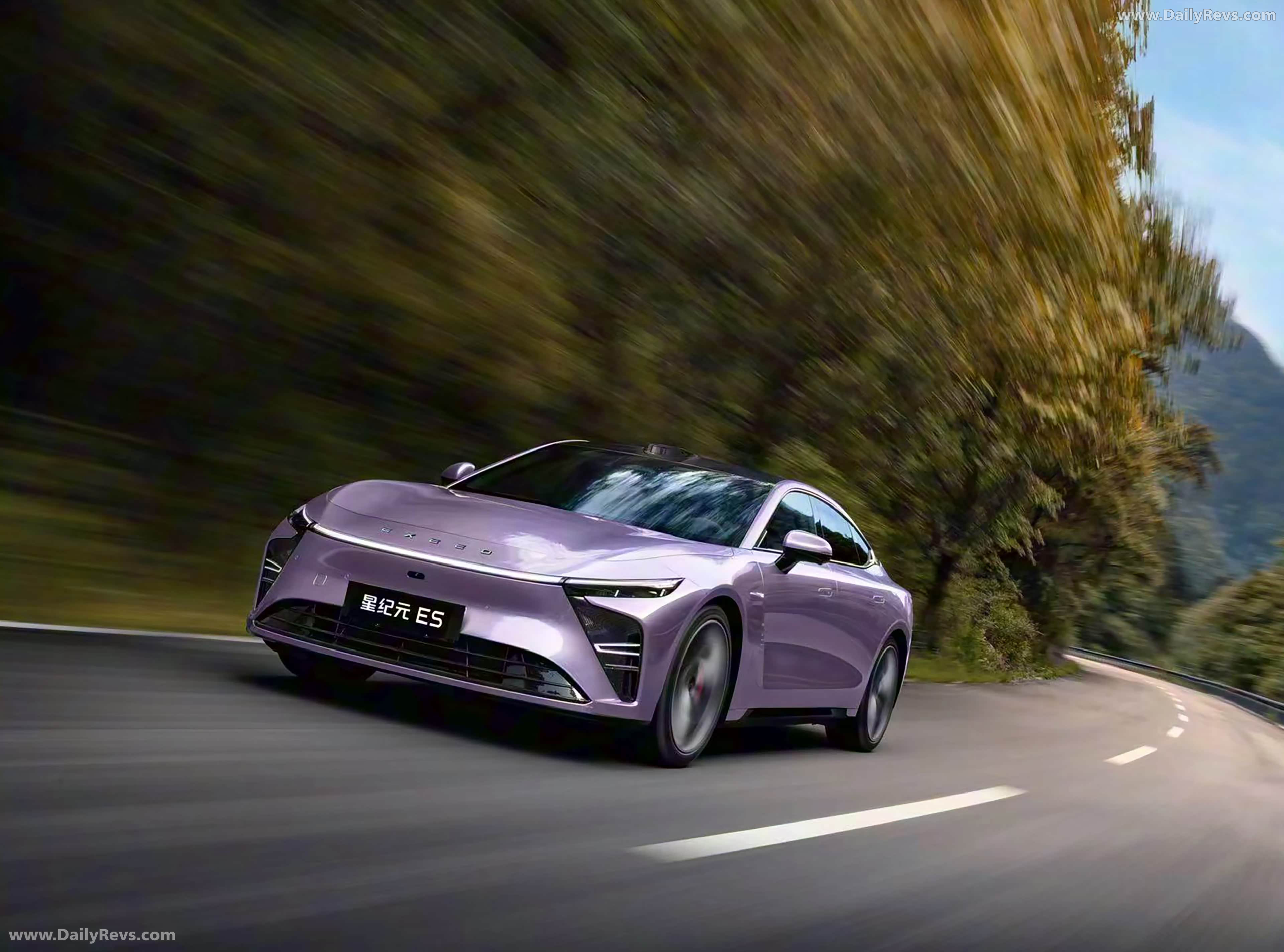 2025 Exeed Sterra ES Front View