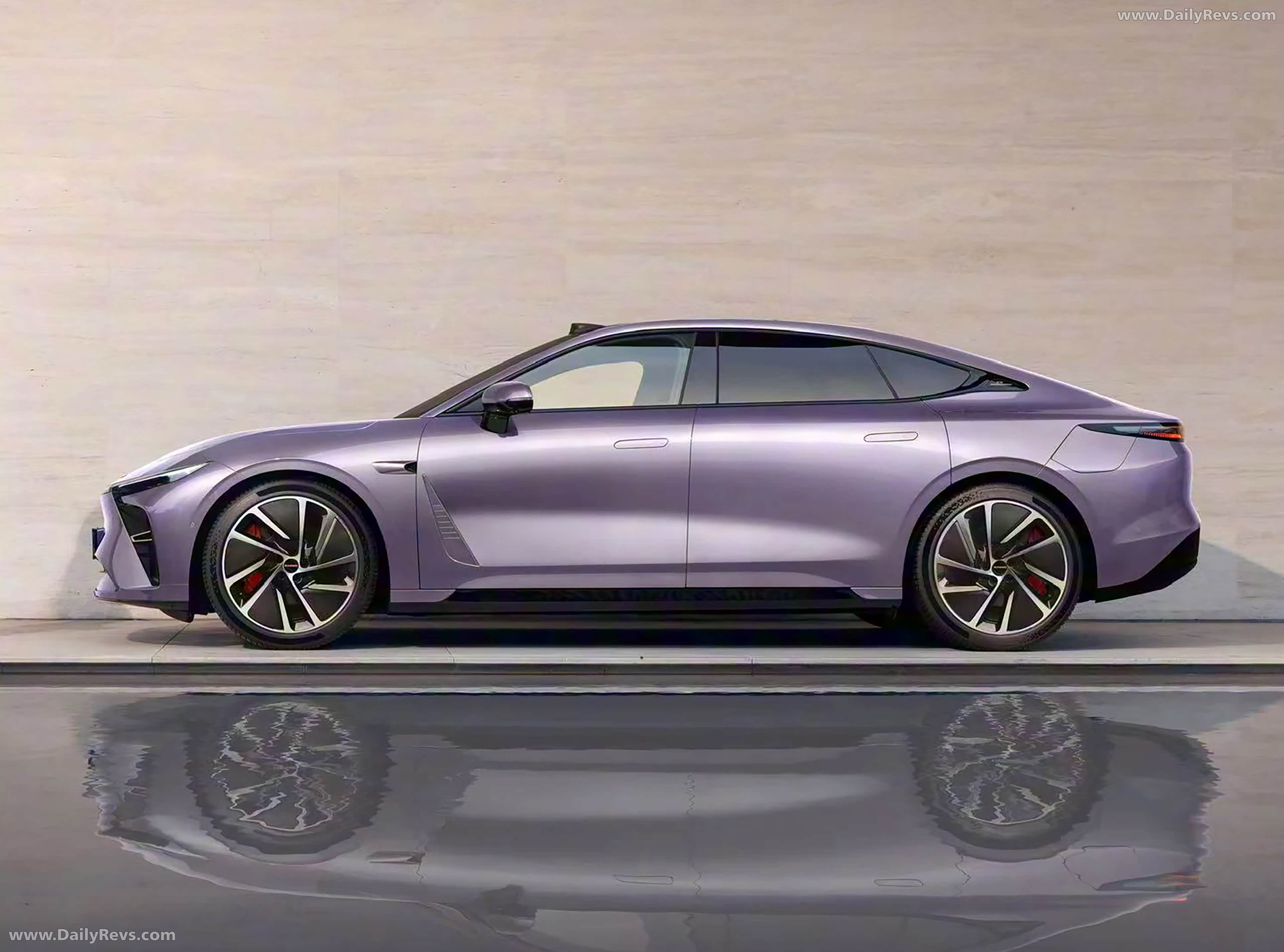 2025 Exeed Sterra ES Side View