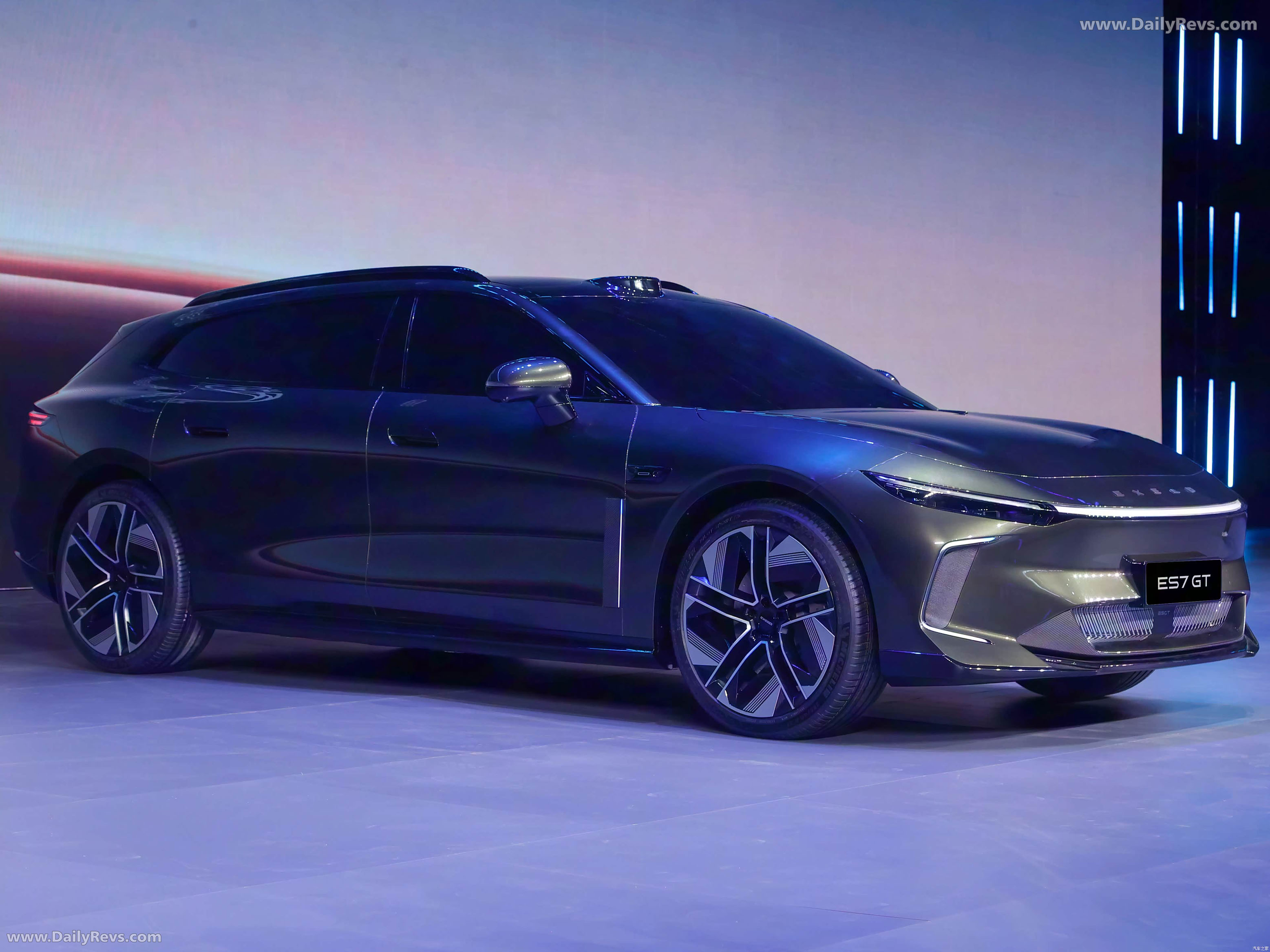 2026 Exeed ES7 GT Front View