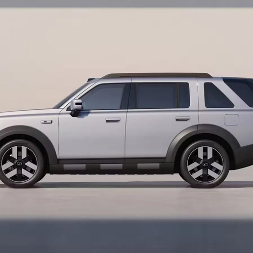 2027 FREELANDER 8 Side View