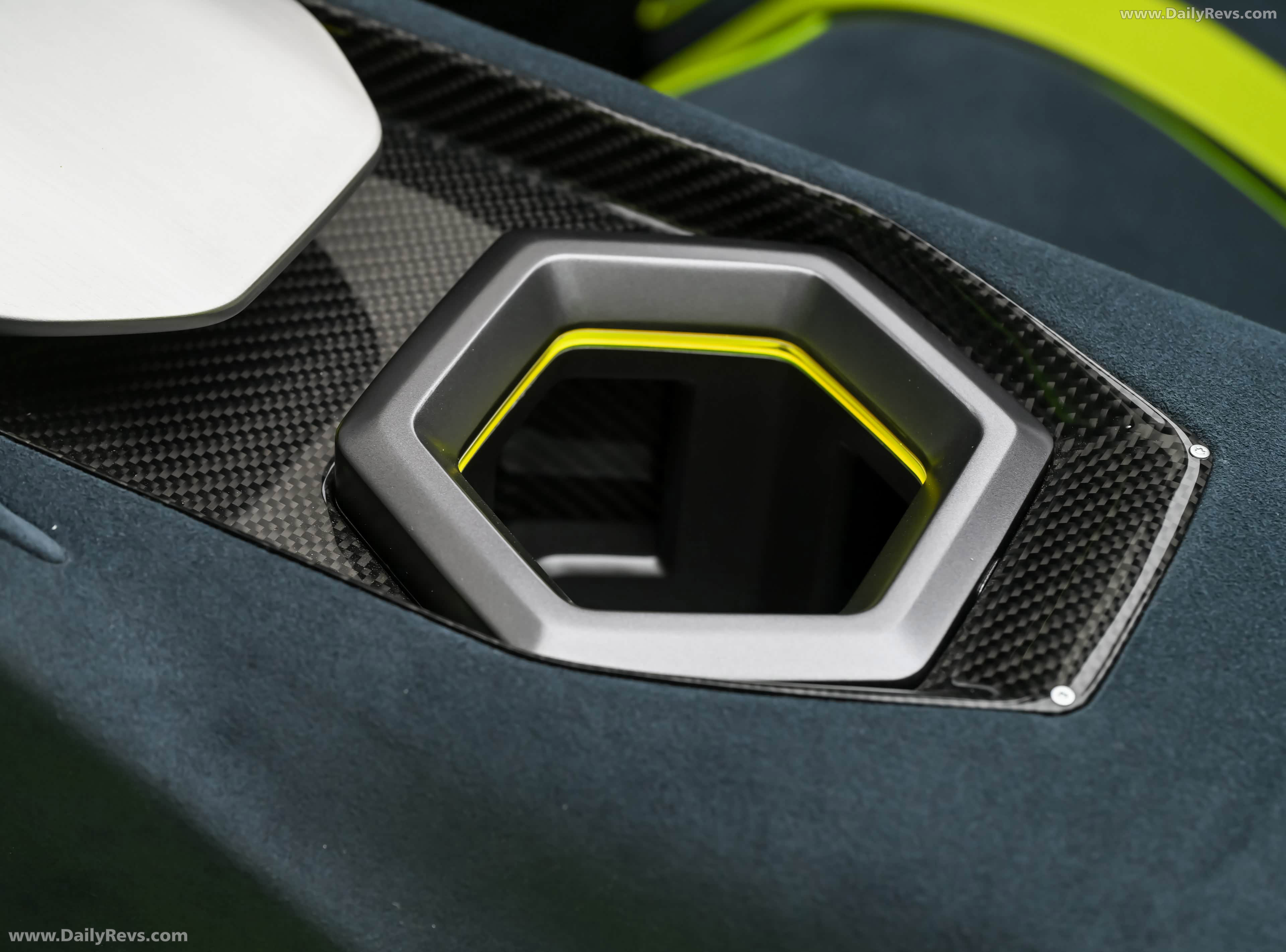 2026 Fang Cheng Bao Formula X Interior