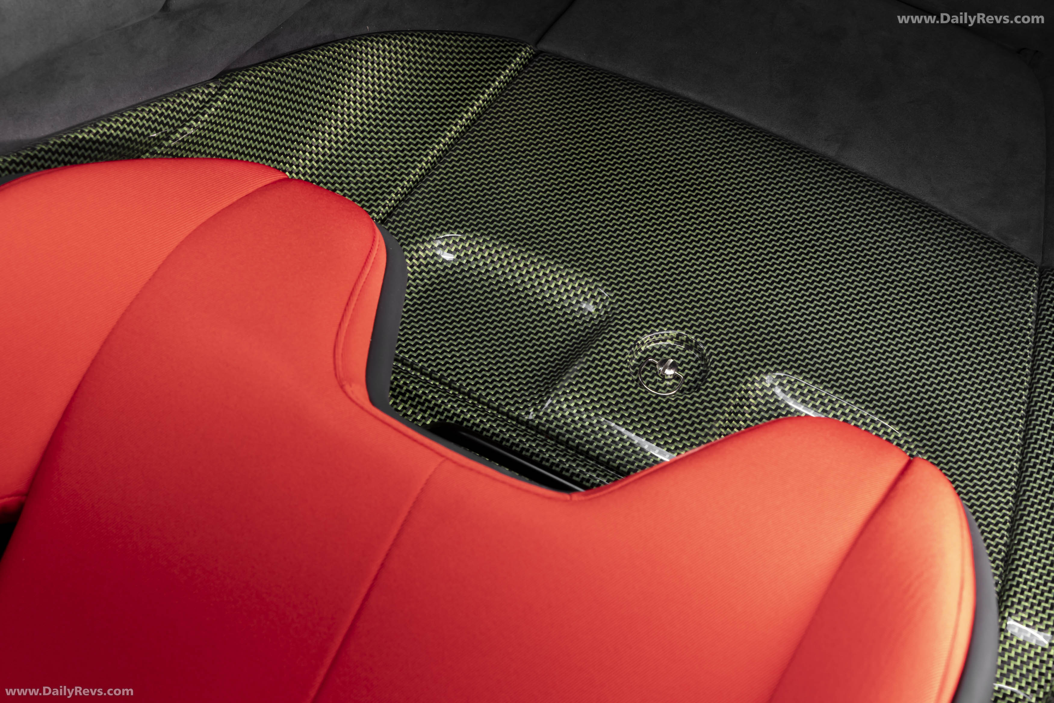 2026 Ferrari SC40 Interior