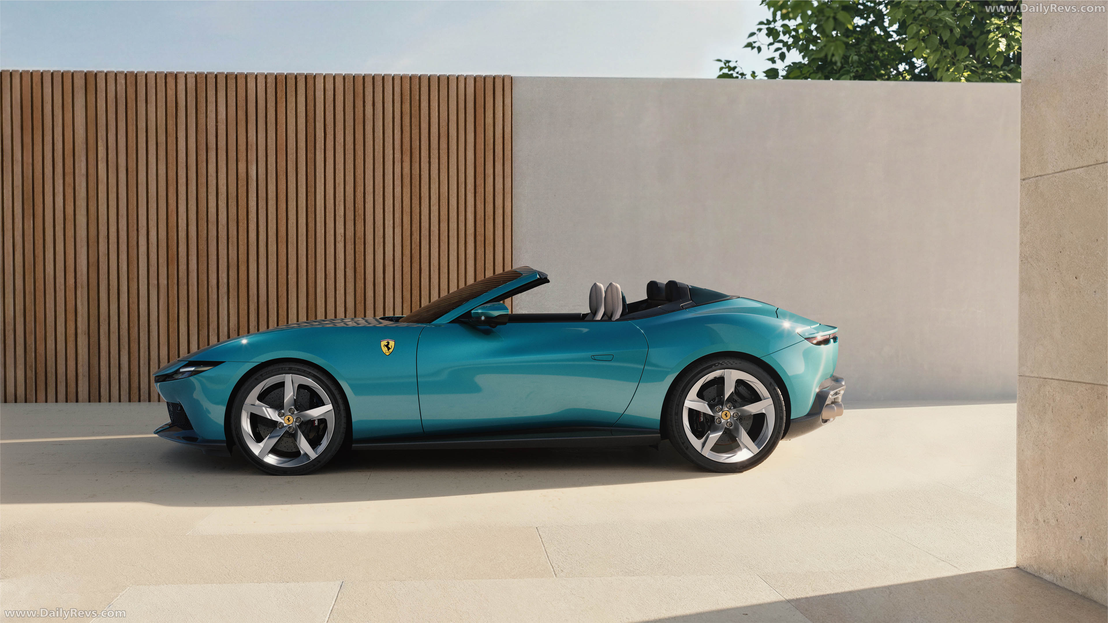 2027 Ferrari Amalfi Spider Verde Costiera Side View