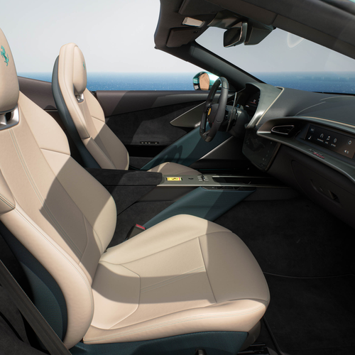 2027 Ferrari Amalfi Spider Verde Costiera Interior