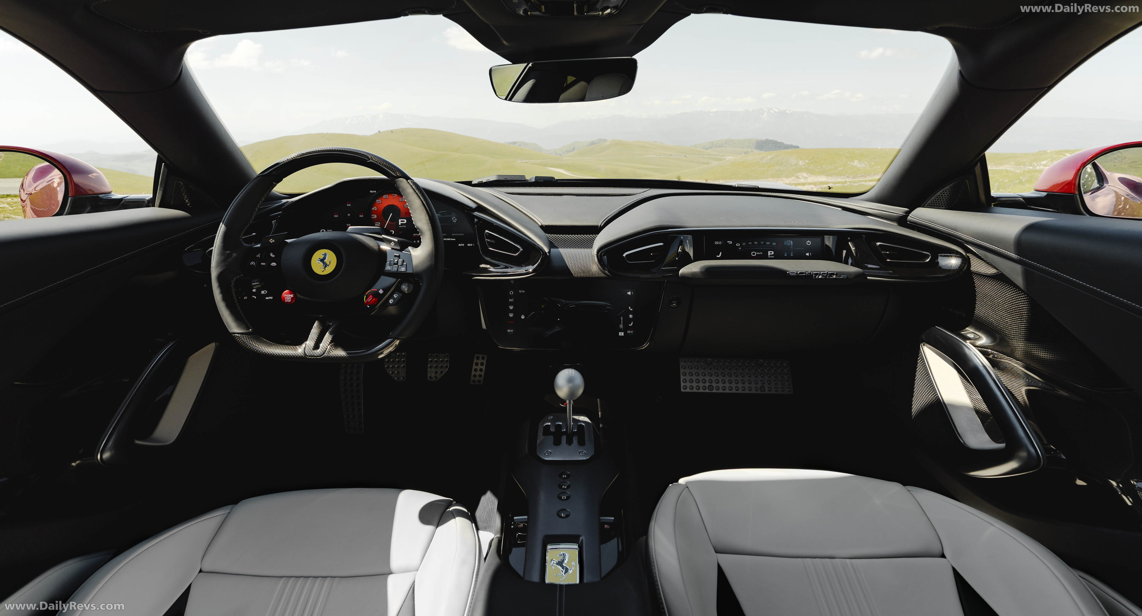 2027 Ferrari 12Cilindri Manuale Interior